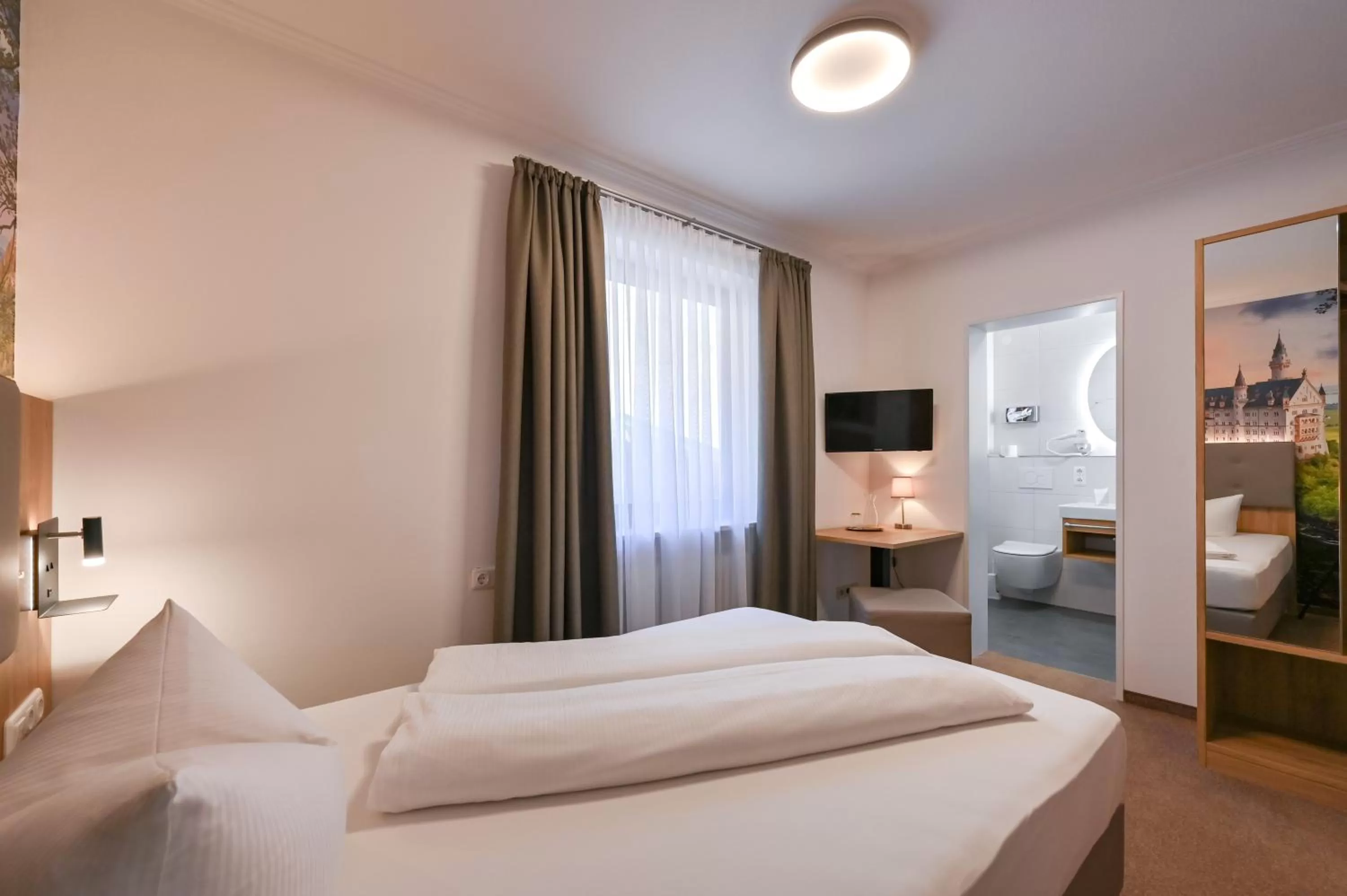 Photo of the whole room, Bed in Hotel Ruchti - Zeit für mich