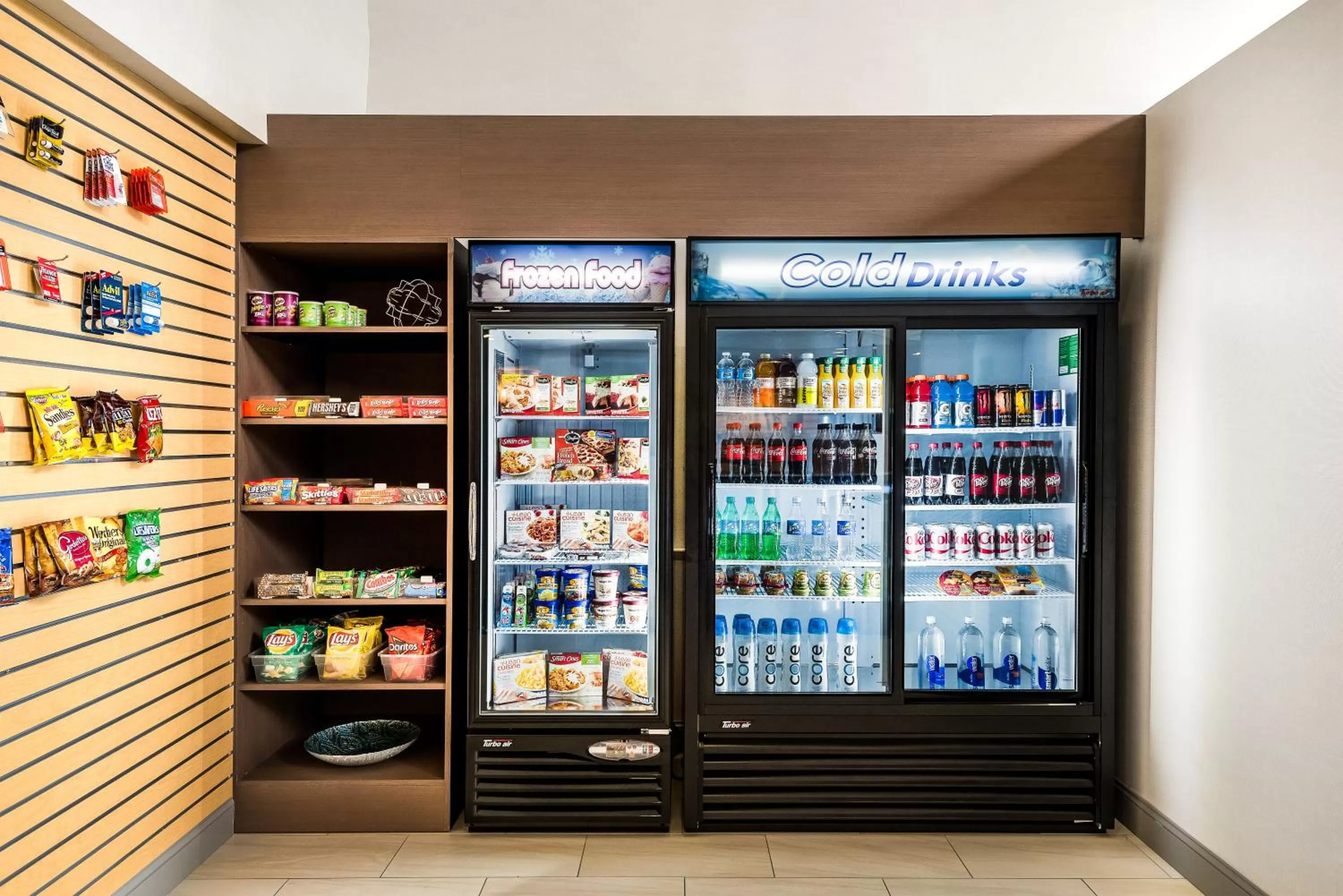 Lobby or reception in Holiday Inn Express & Suites Charlotte Arpt-Belmont by IHG