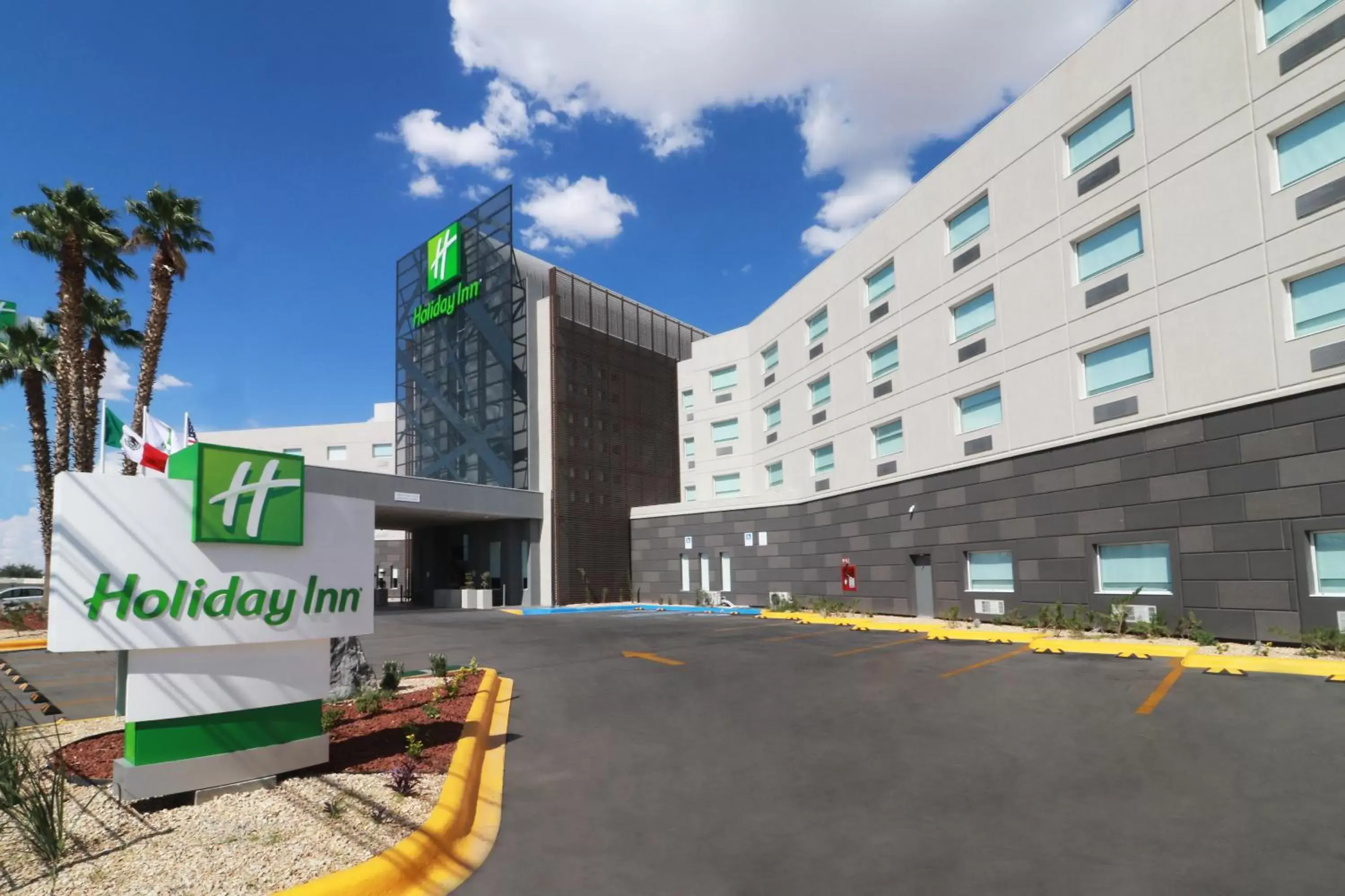 Property Building in Holiday Inn - Ciudad Juarez, an IHG Hotel