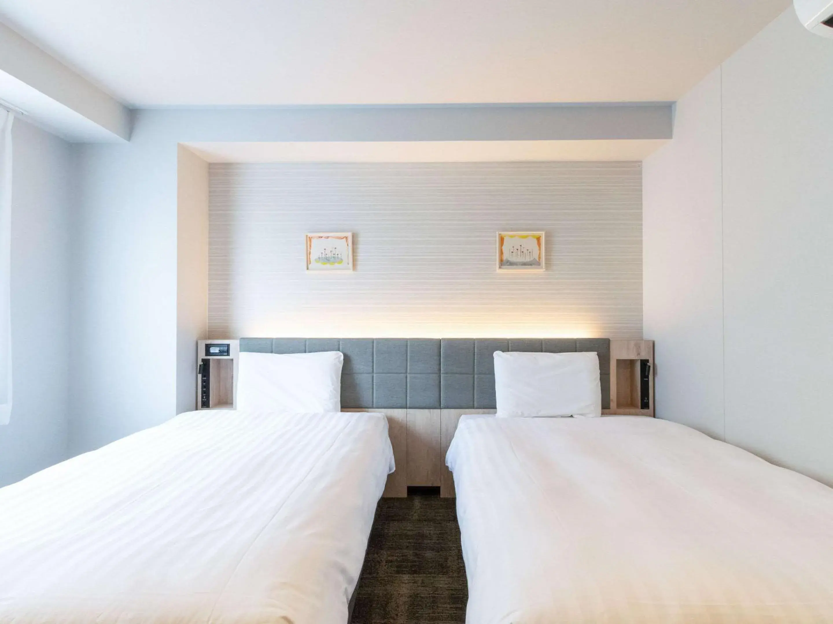 Bedroom, Bed in Comfort Hotel Nagoya Shinkansenguchi