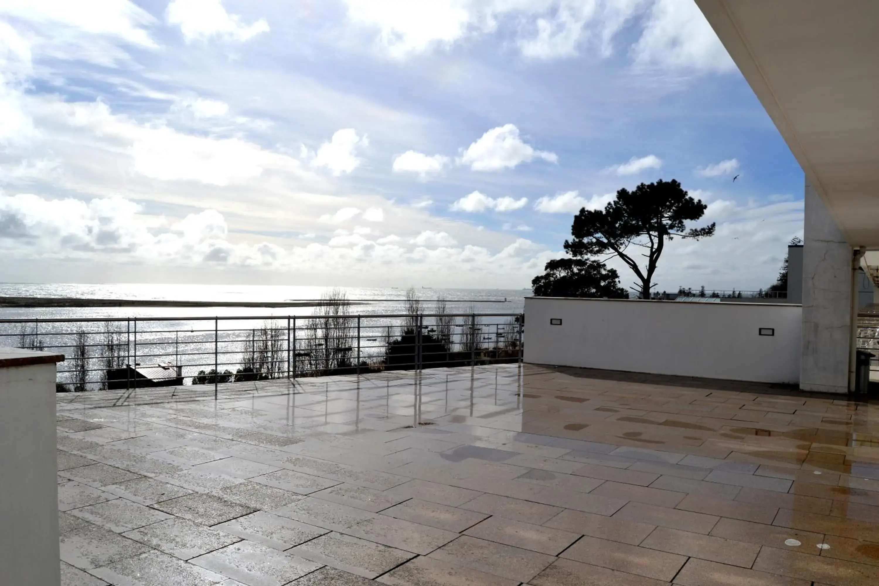 Day, Balcony/Terrace in HI Porto - Pousada de Juventude