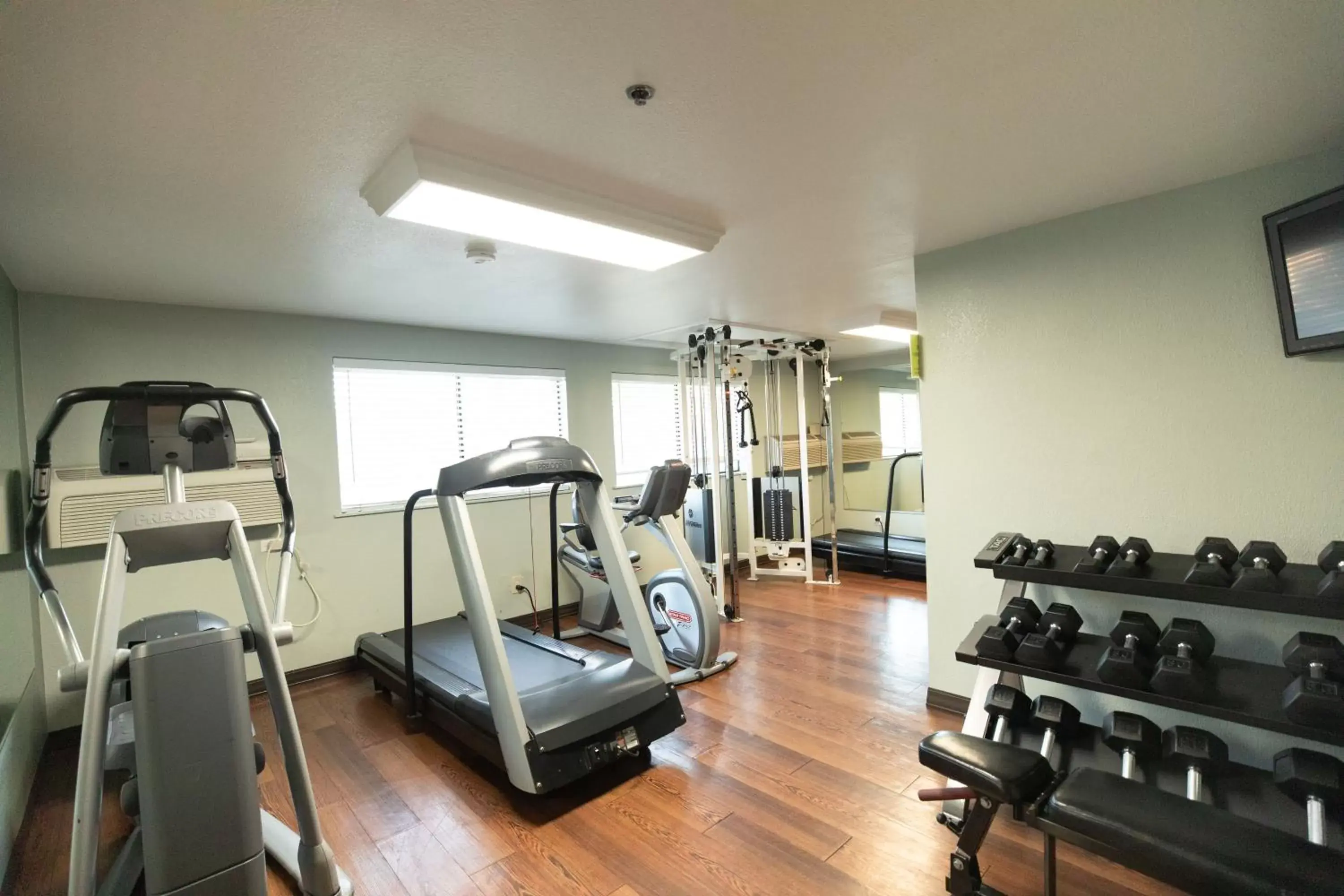 Fitness centre/facilities, Fitness Center/Facilities in Oxford Suites Lancaster