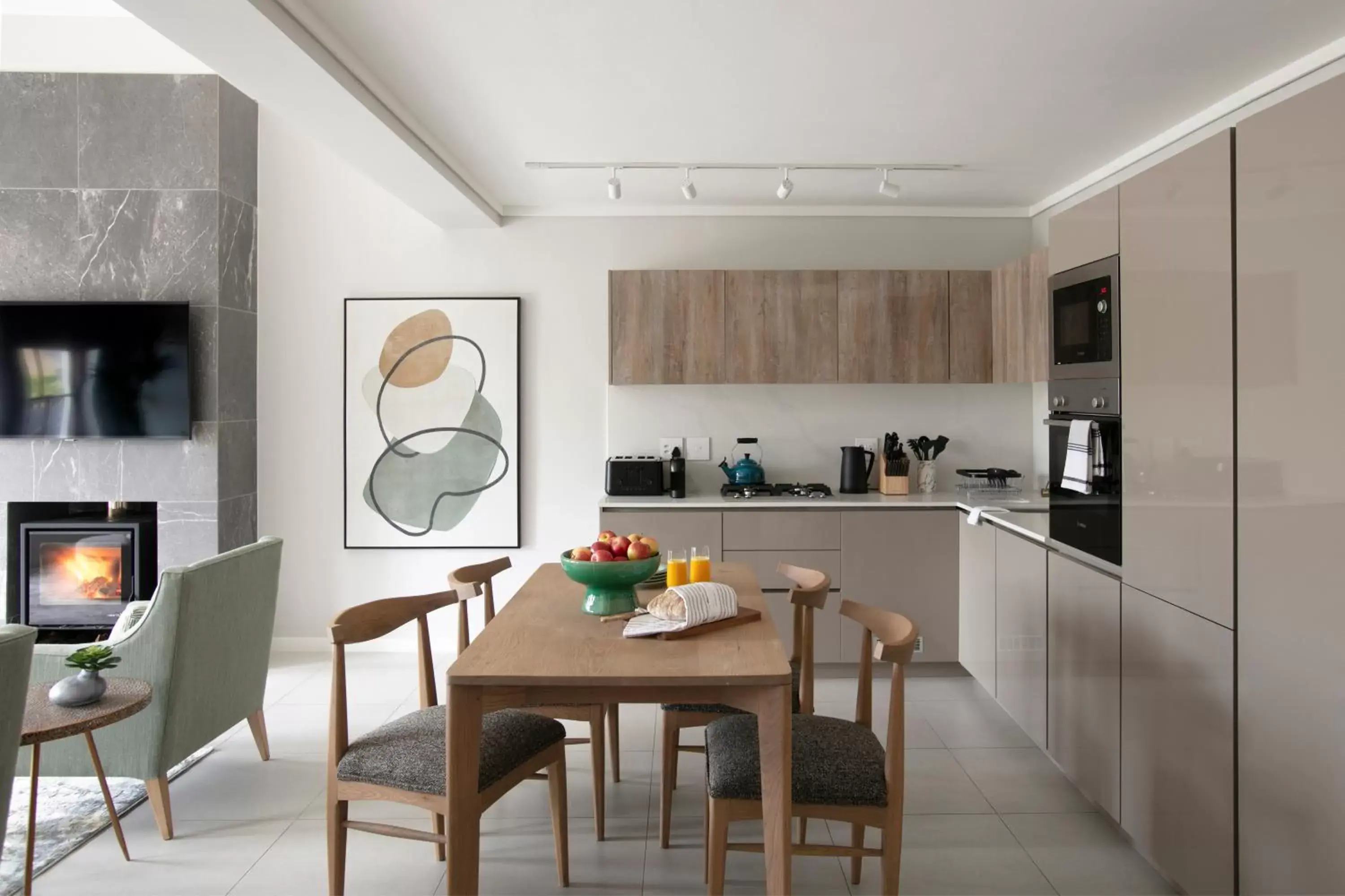 kitchen, Dining Area in De Zalze Lodge & Residences