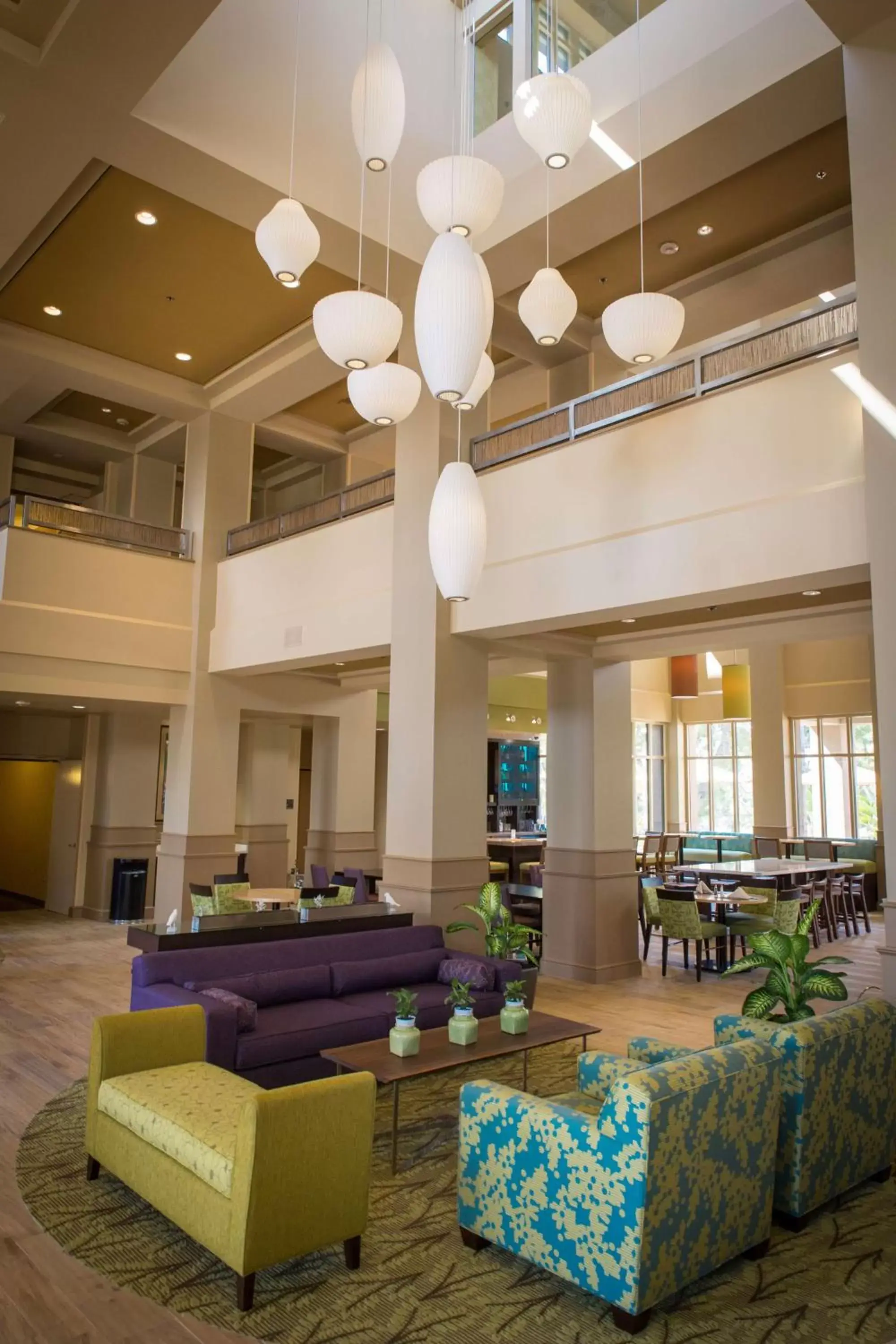 Restaurant/places to eat, Seating Area in Hilton Garden Inn Montebello / Los Angeles
