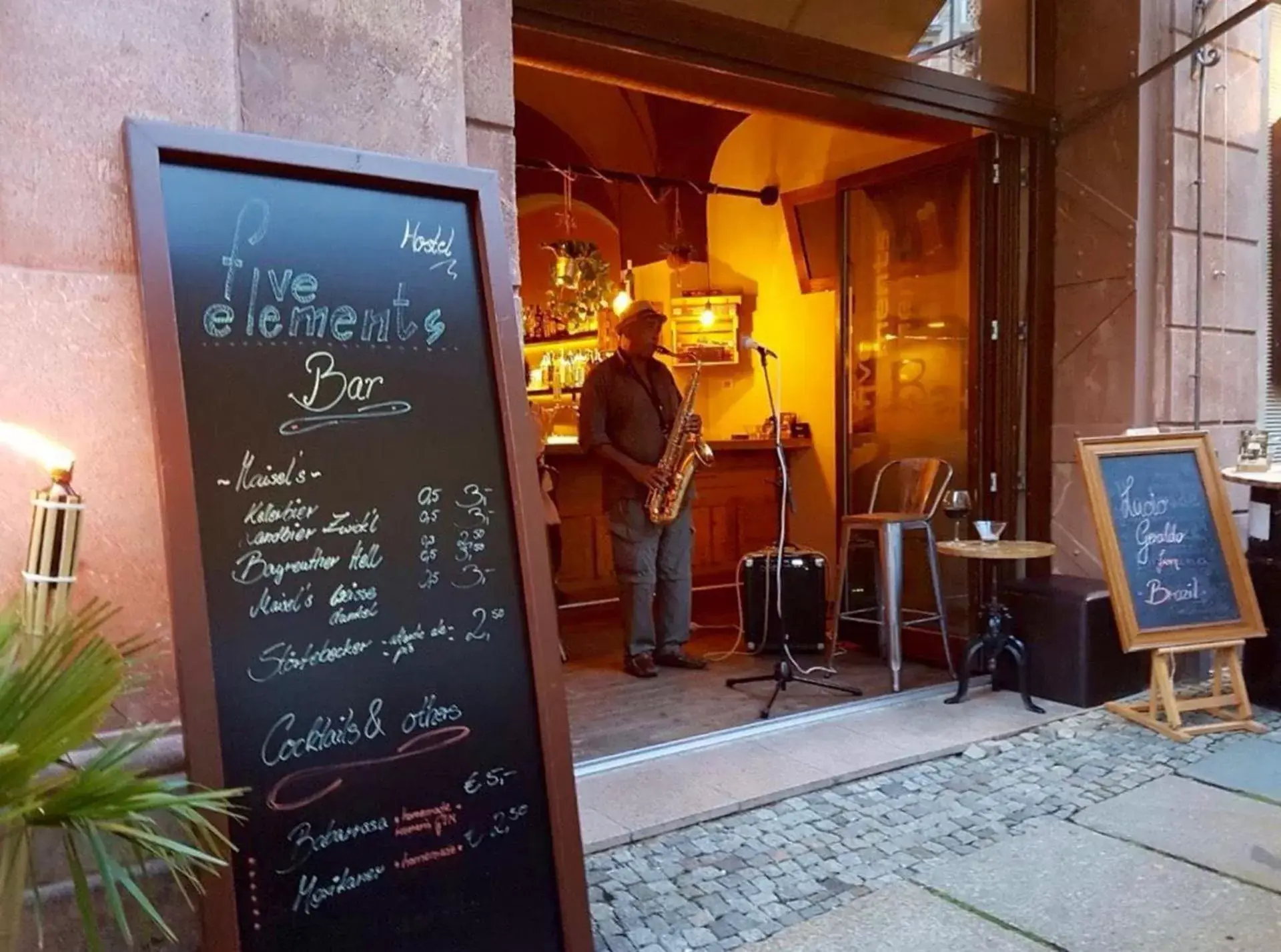 Facade/entrance in Five Elements Hostel Leipzig