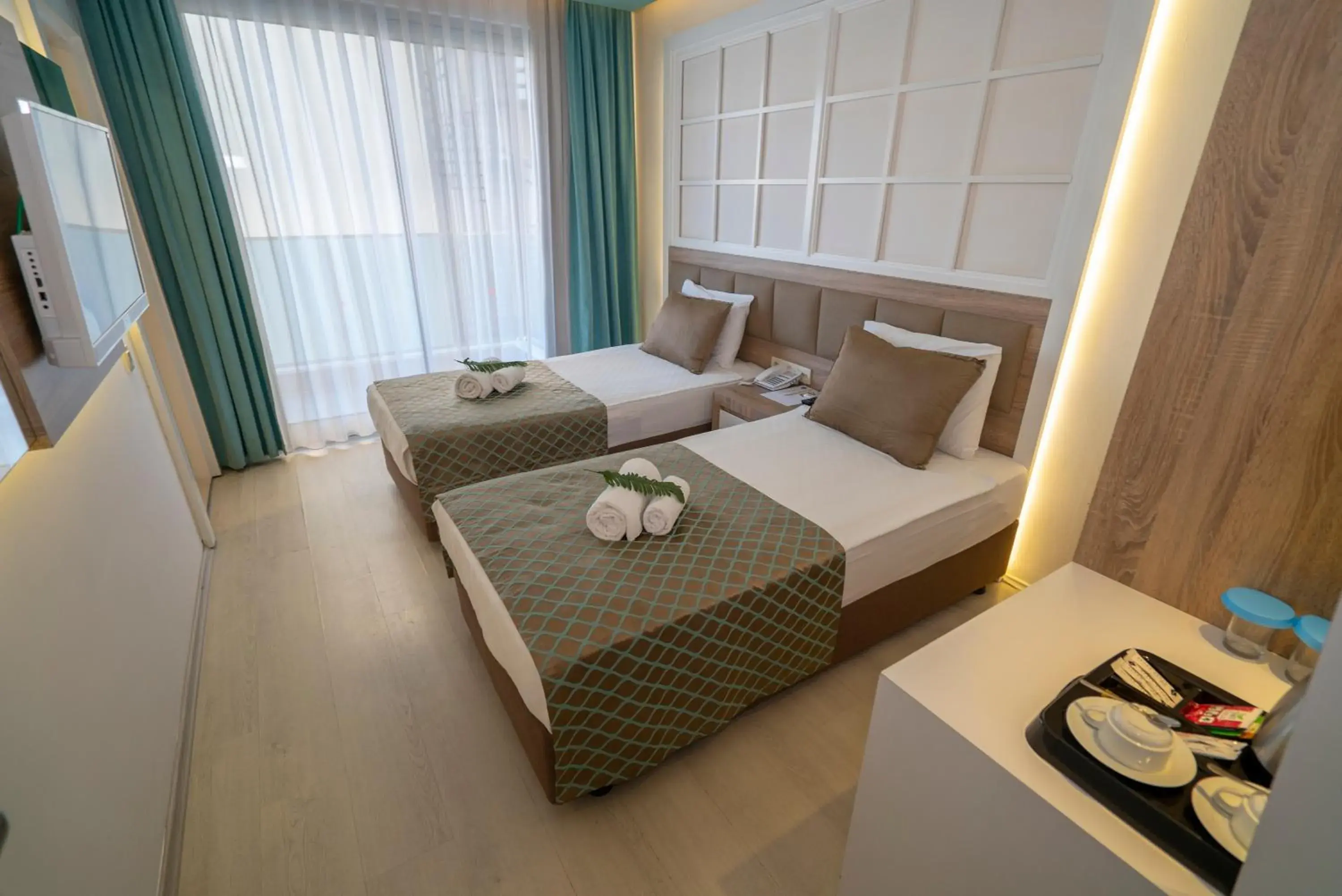 Photo of the whole room, Bed in Kleopatra Life Hotel