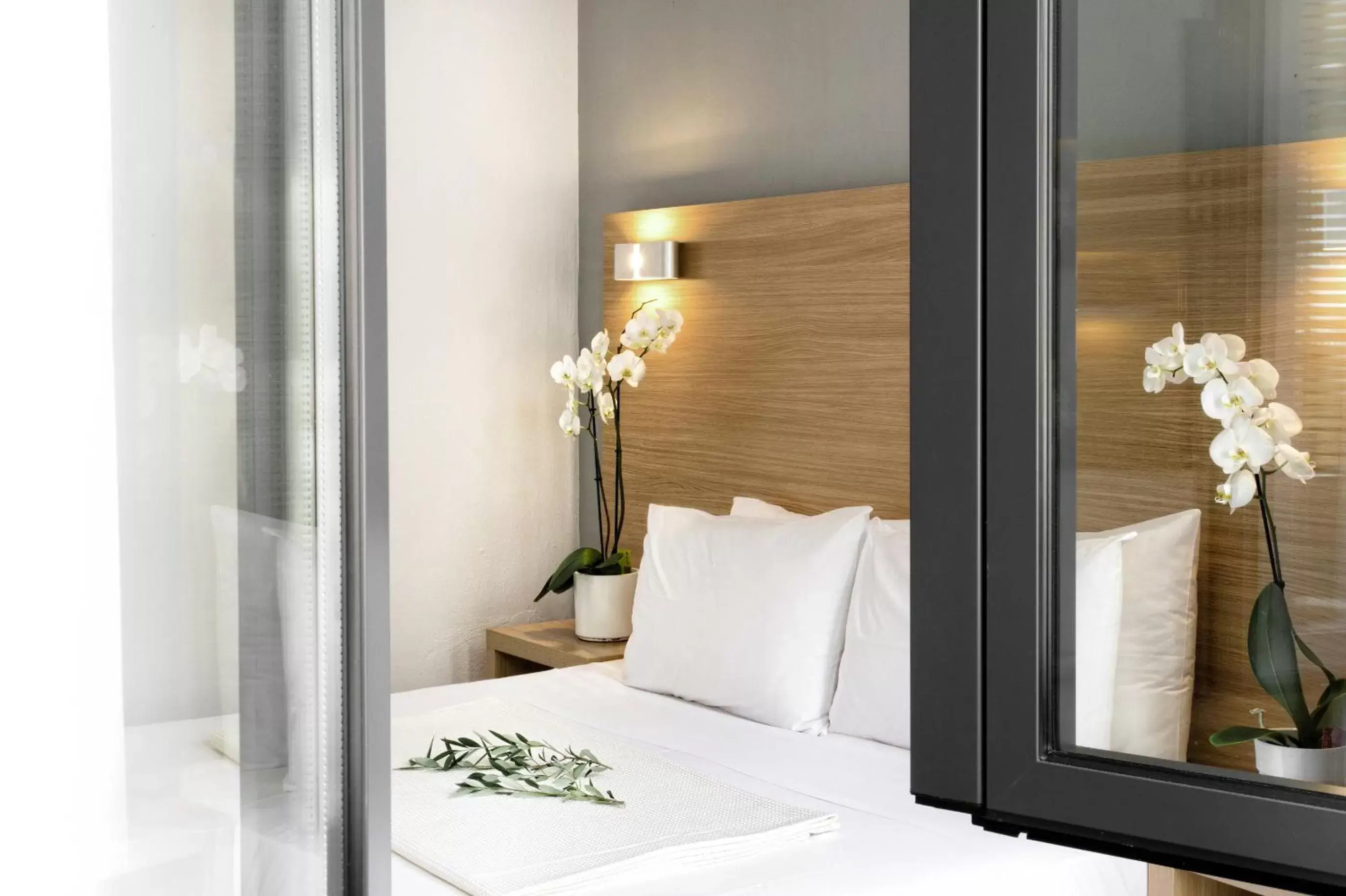 Bed in Atlas Skiathos Bed in Atlas Skiathos