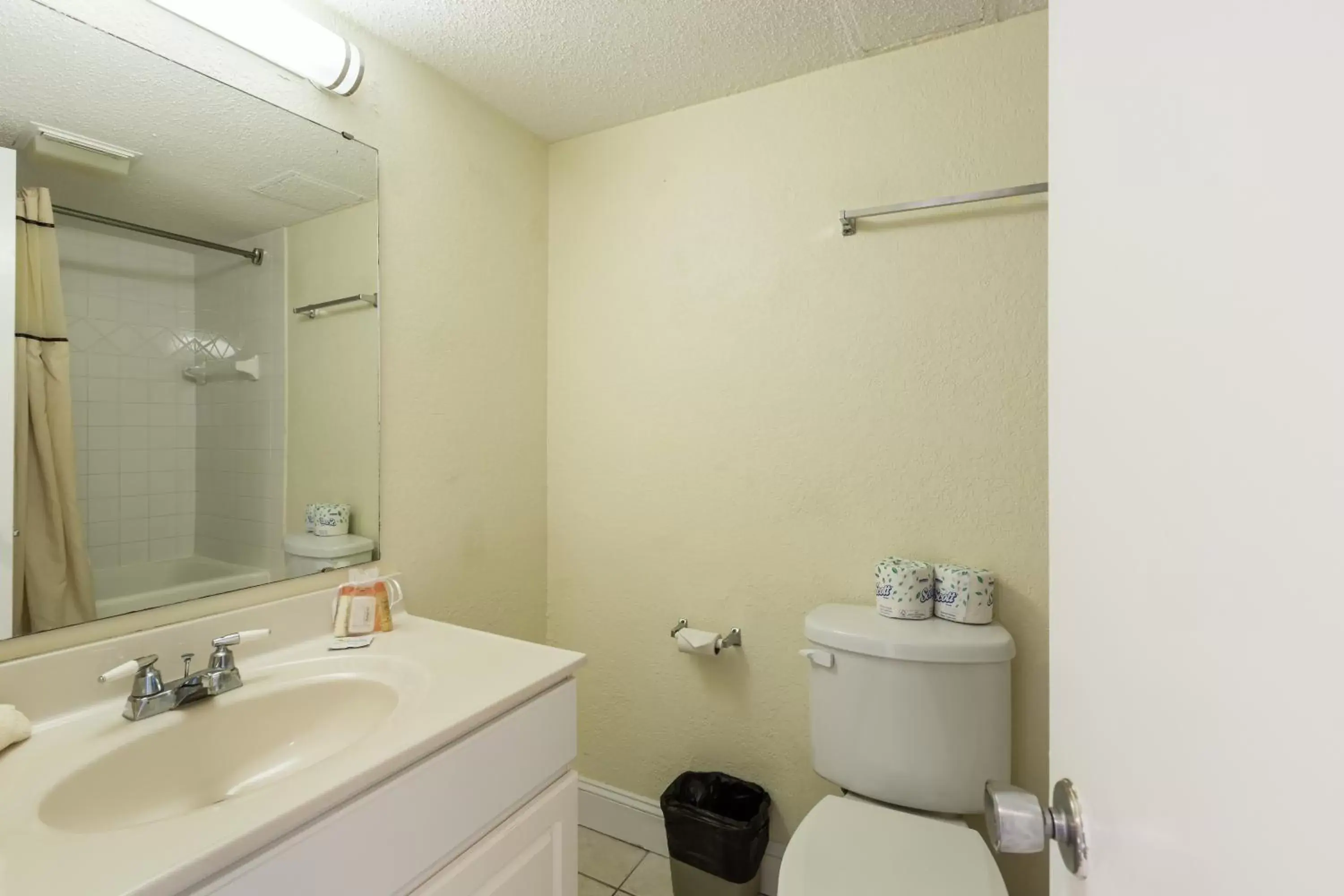 Bathroom in Maritime Beach Club by Capital Vacations