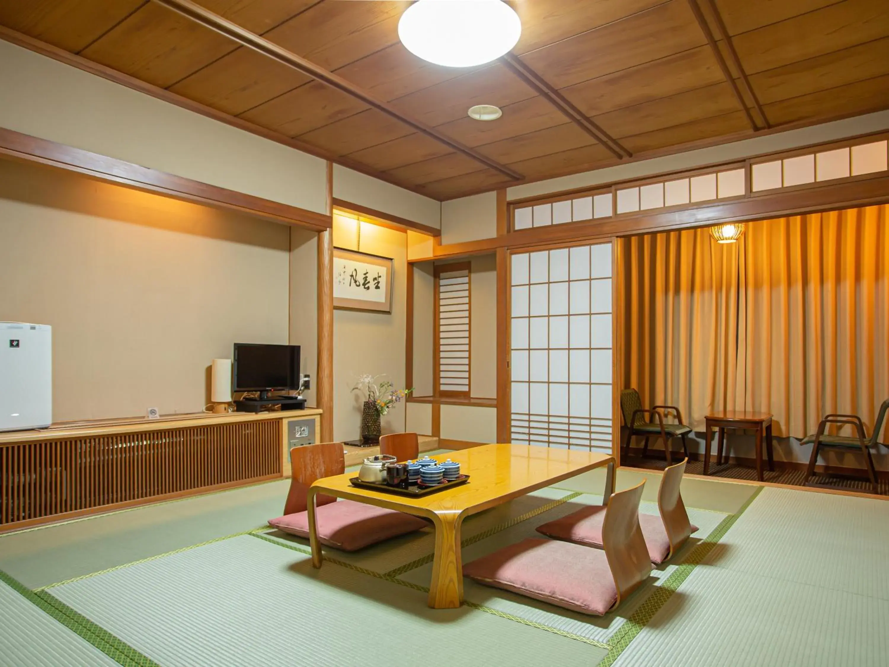 Photo of the whole room in Kaneyoshi Ryokan Hotel