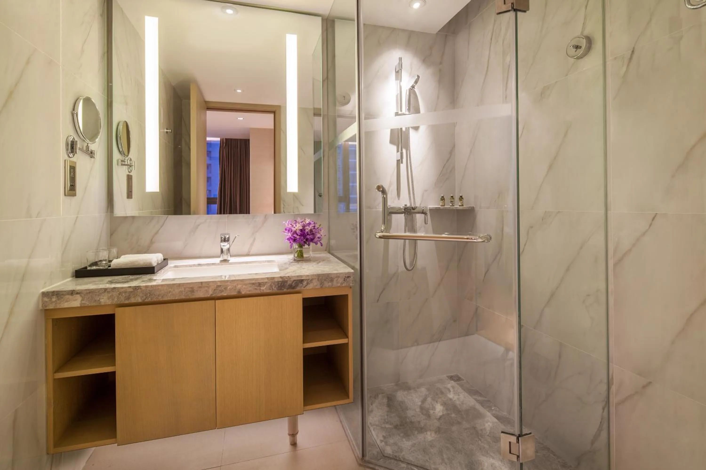 Shower in Somerset Xindicheng Xi&#x27;an