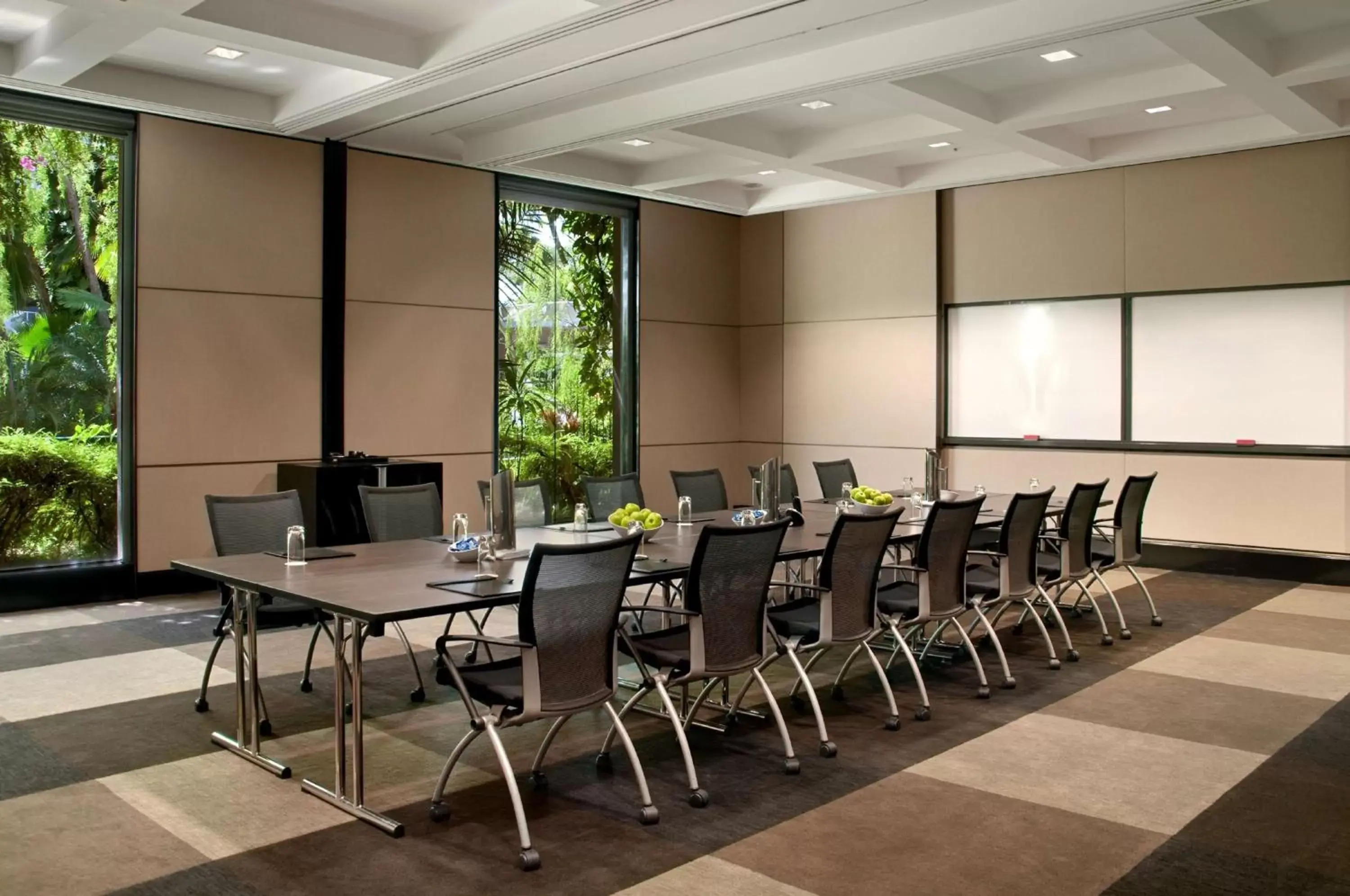 Meeting/conference room in Hilton Cairns