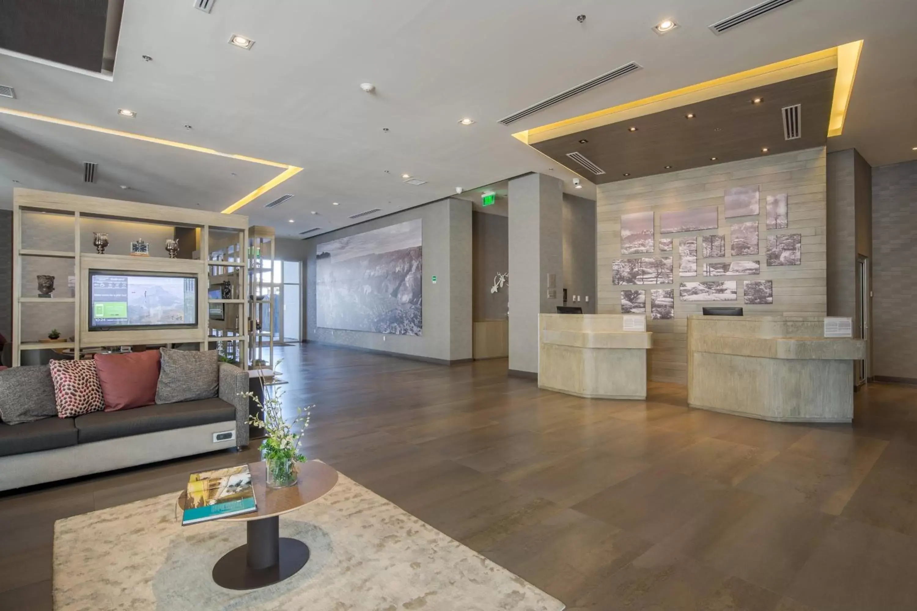 Lobby or reception, Lobby/Reception in Courtyard by Marriott Chihuahua