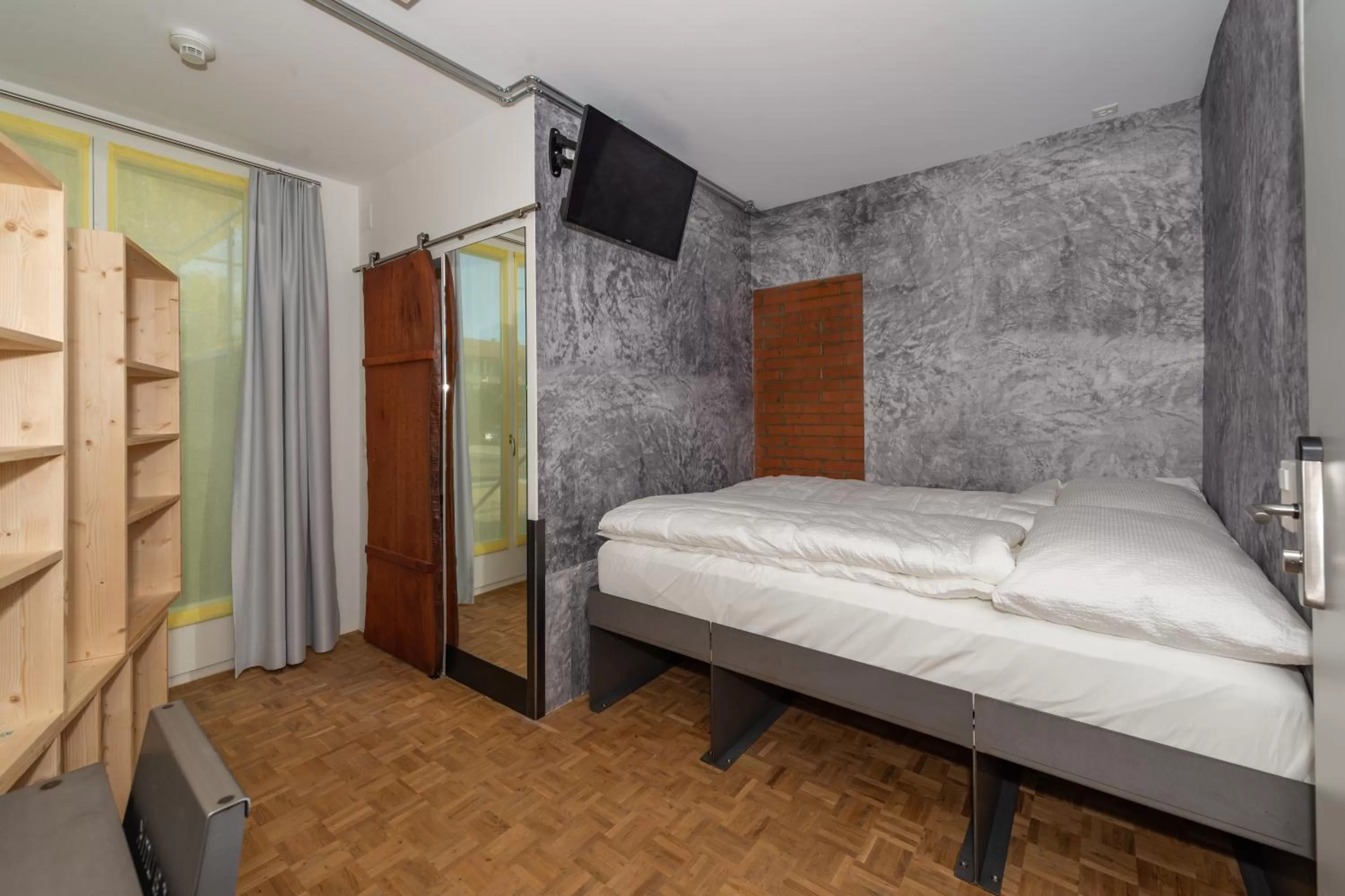 Bed in Boutique Hotel BS16 before Bern City Parking gratis