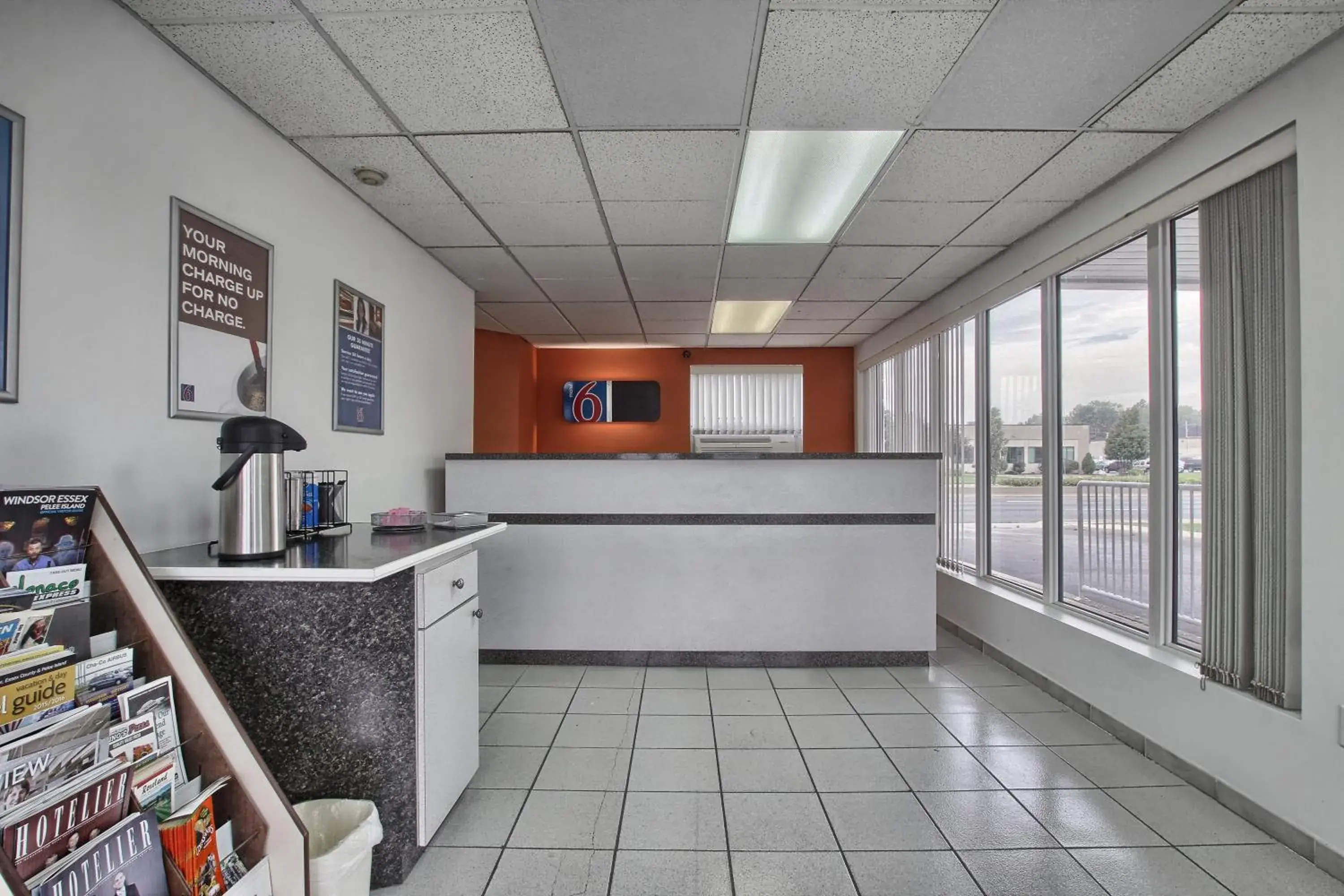 Lobby or reception in Motel 6-Windsor, ON Lobby or reception in Motel 6-Windsor, ON