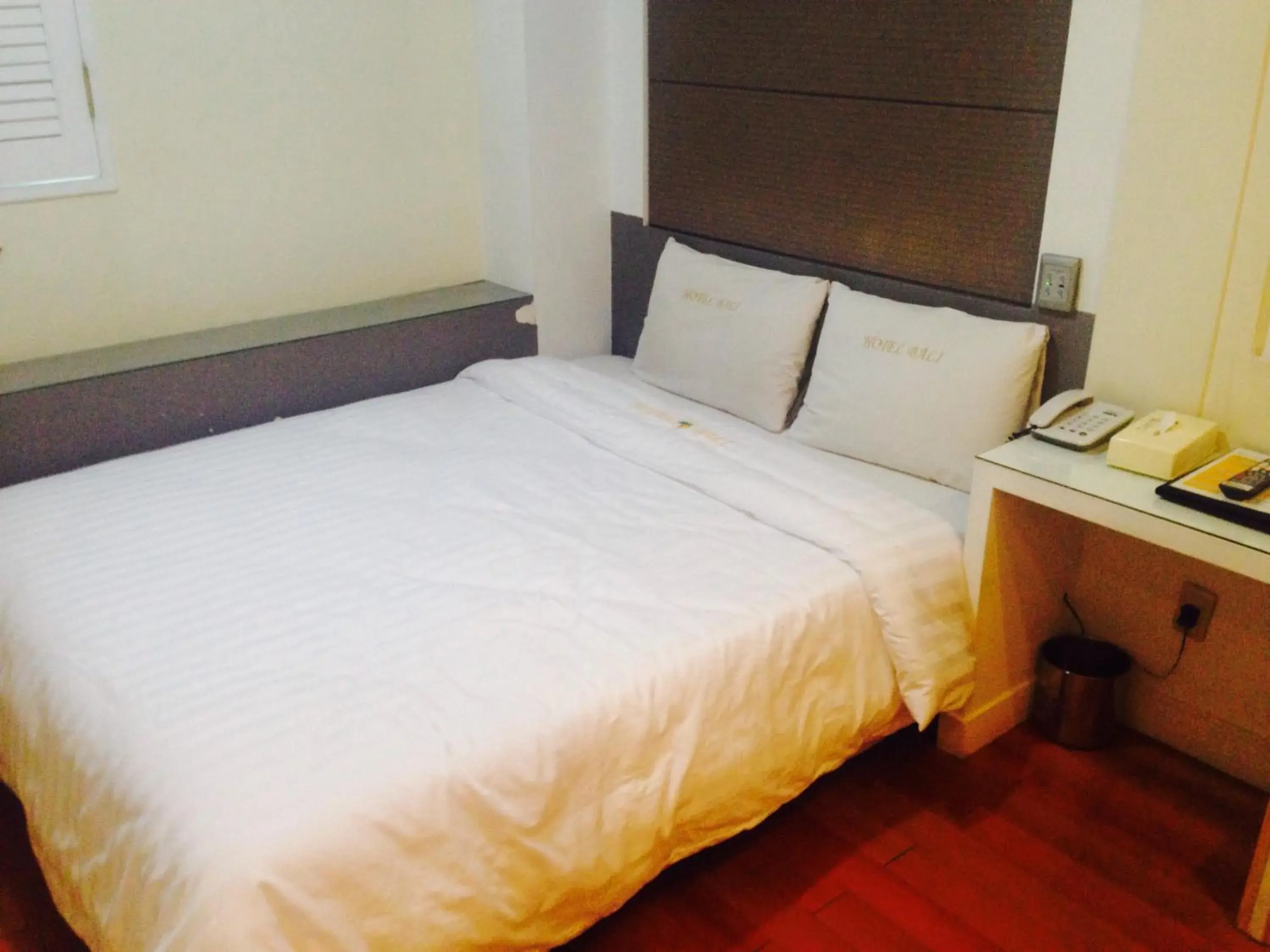 Bedroom, Bed in Bali Tourist Hotel