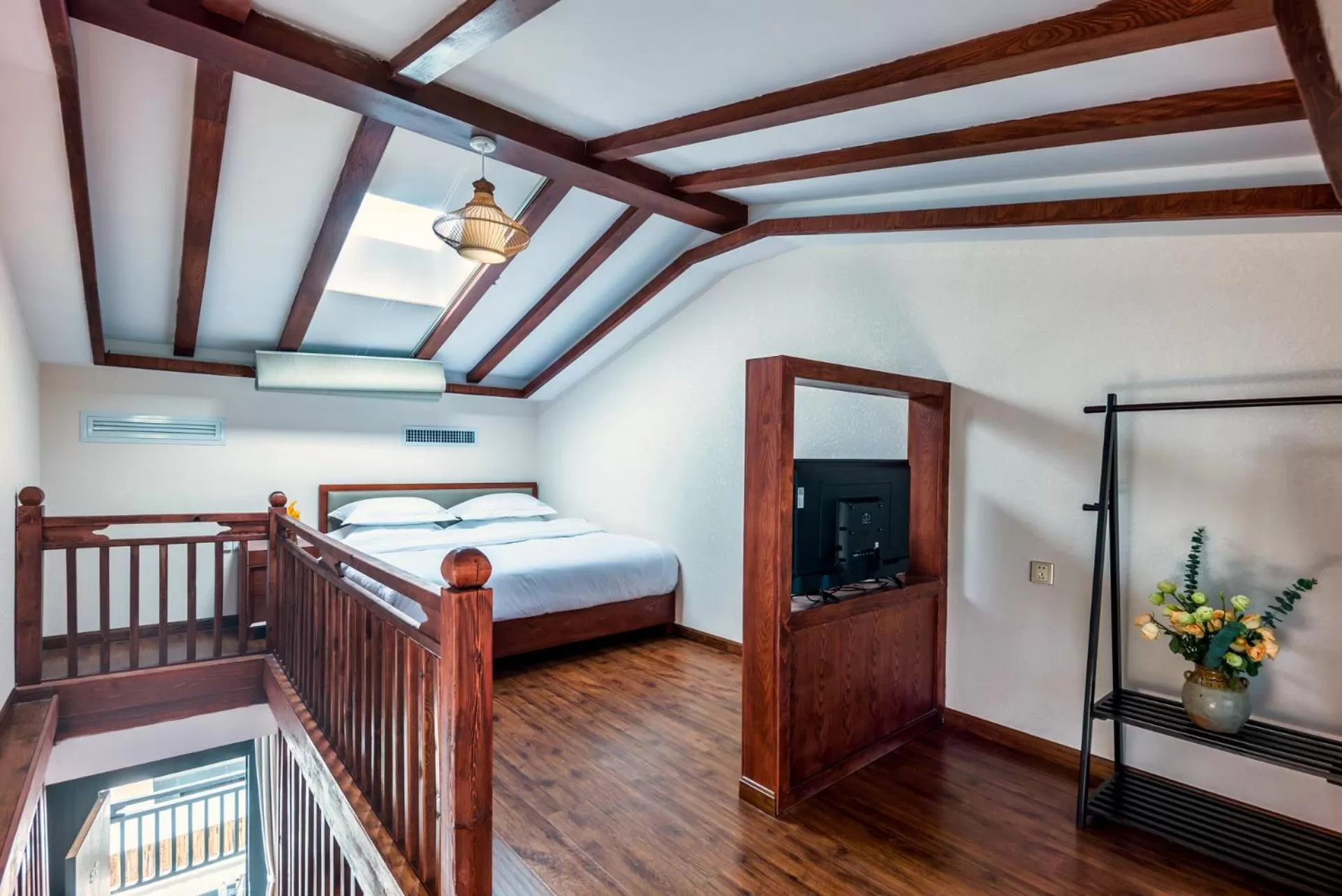 Bedroom, Bed in Lijiang Gemmer Hotel