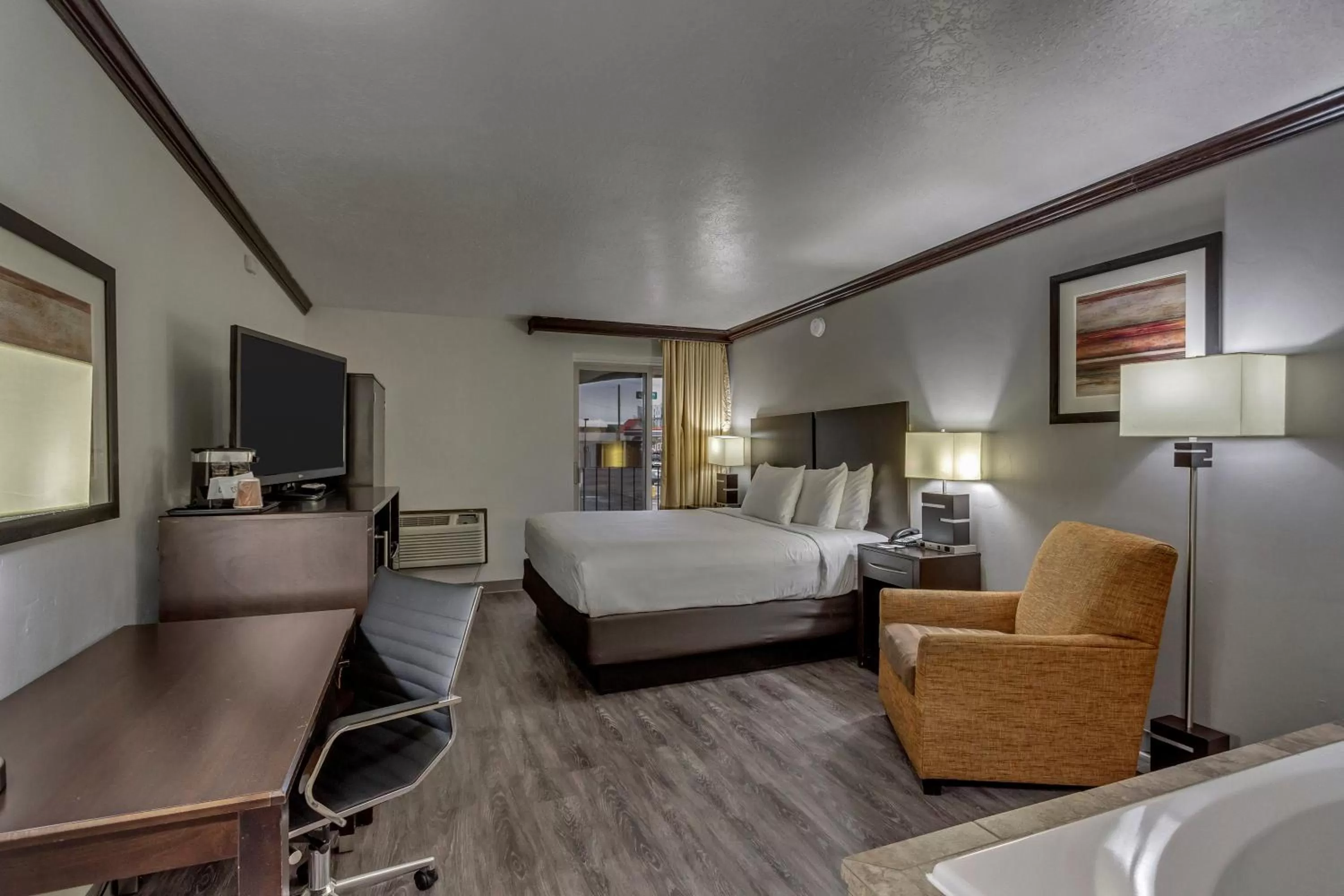 Bed in Park Inn by Radisson, Salt Lake City-Midvale
