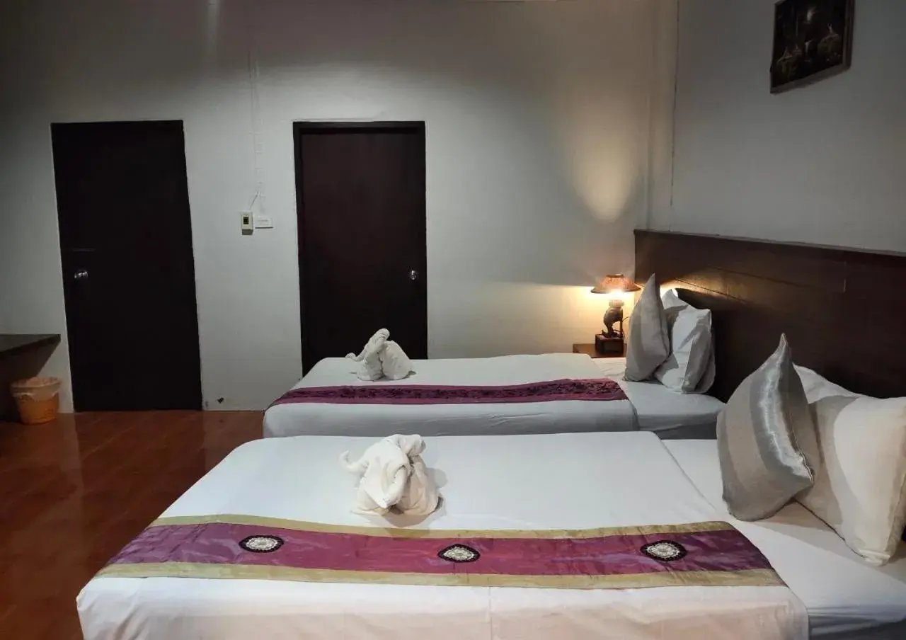 Bedroom, Bed in Lanta Nice Beach Resort - SHA Extra Plus