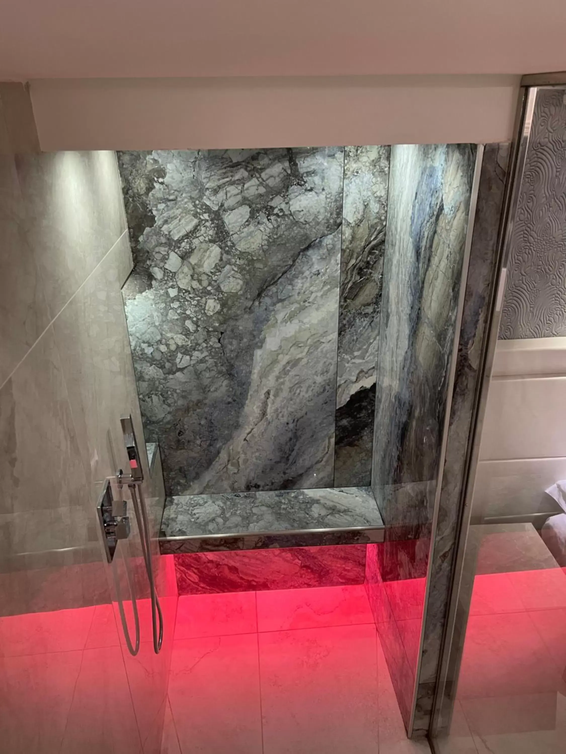 Shower, Bathroom in Domus De Cinti