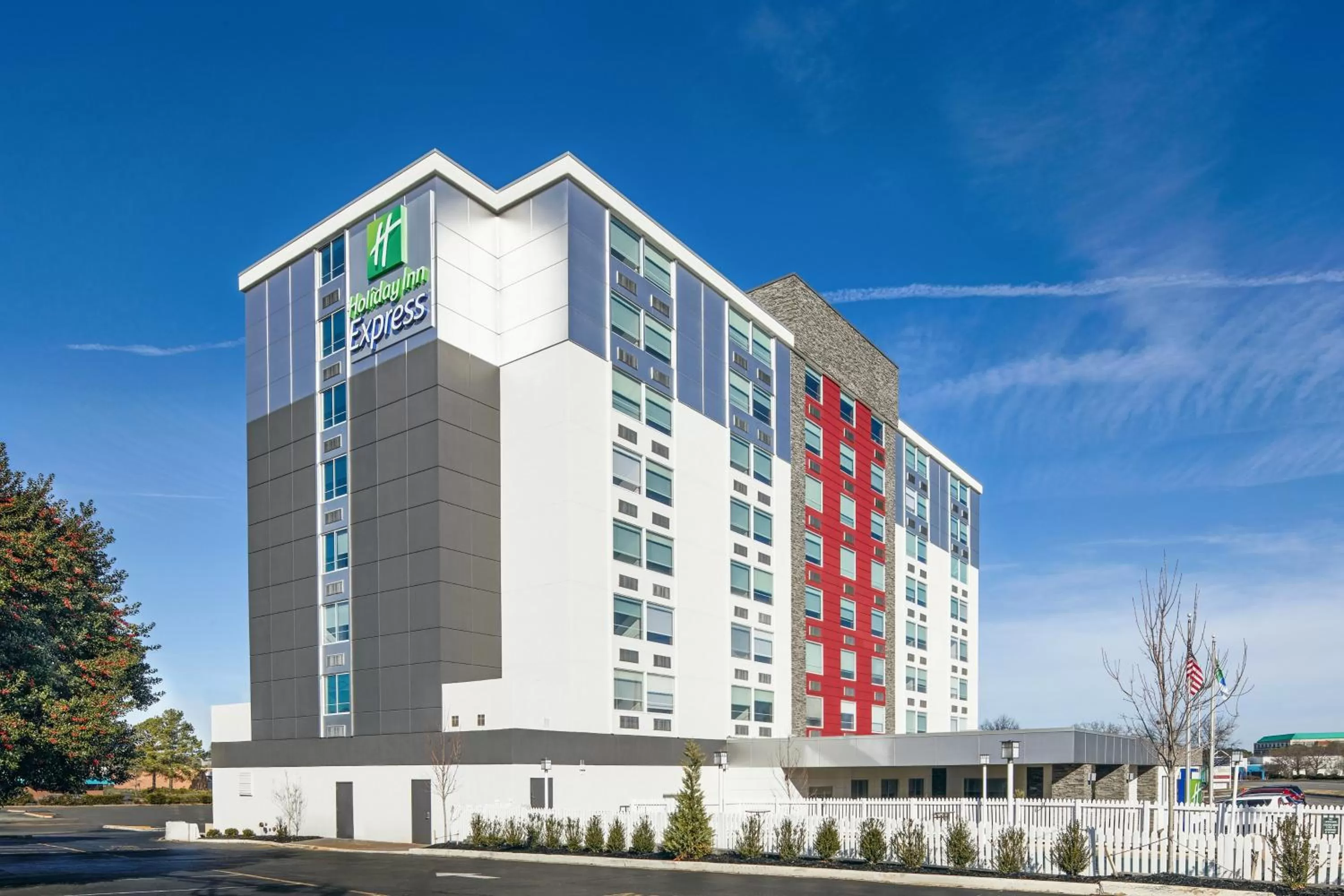 Property building in Holiday Inn Express Richmond - Midtown by IHG