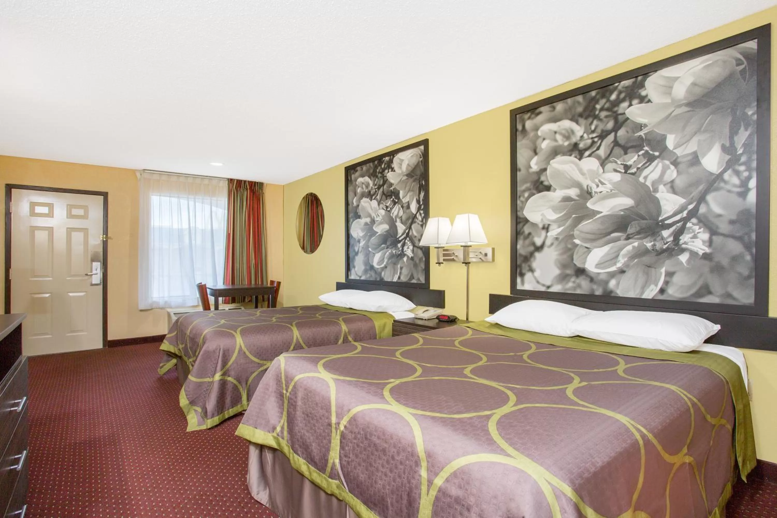 Bed in Super 8 by Wyndham Sumter