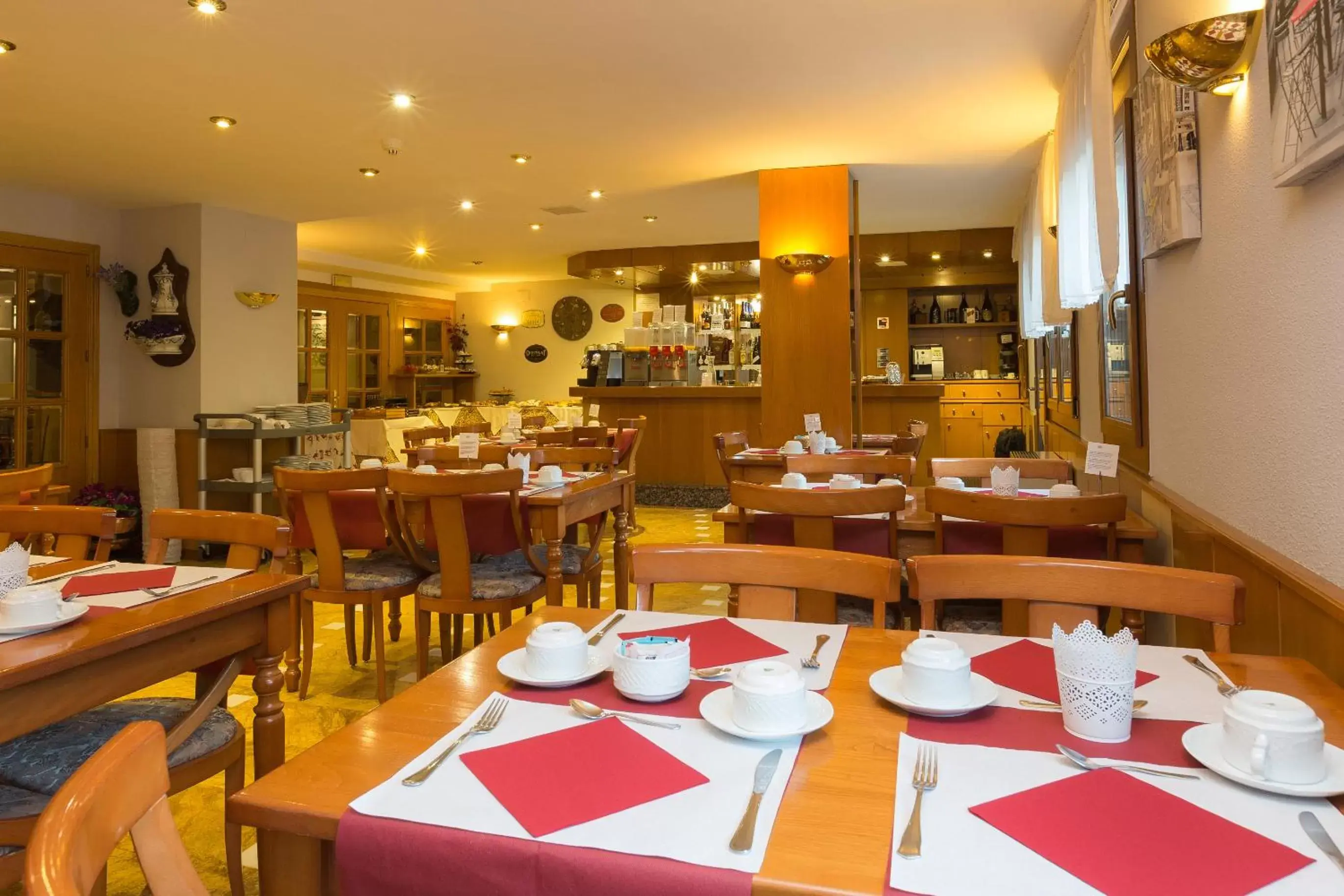 Buffet breakfast, Restaurant/Places to Eat in Hotel Eth Solan & SPA