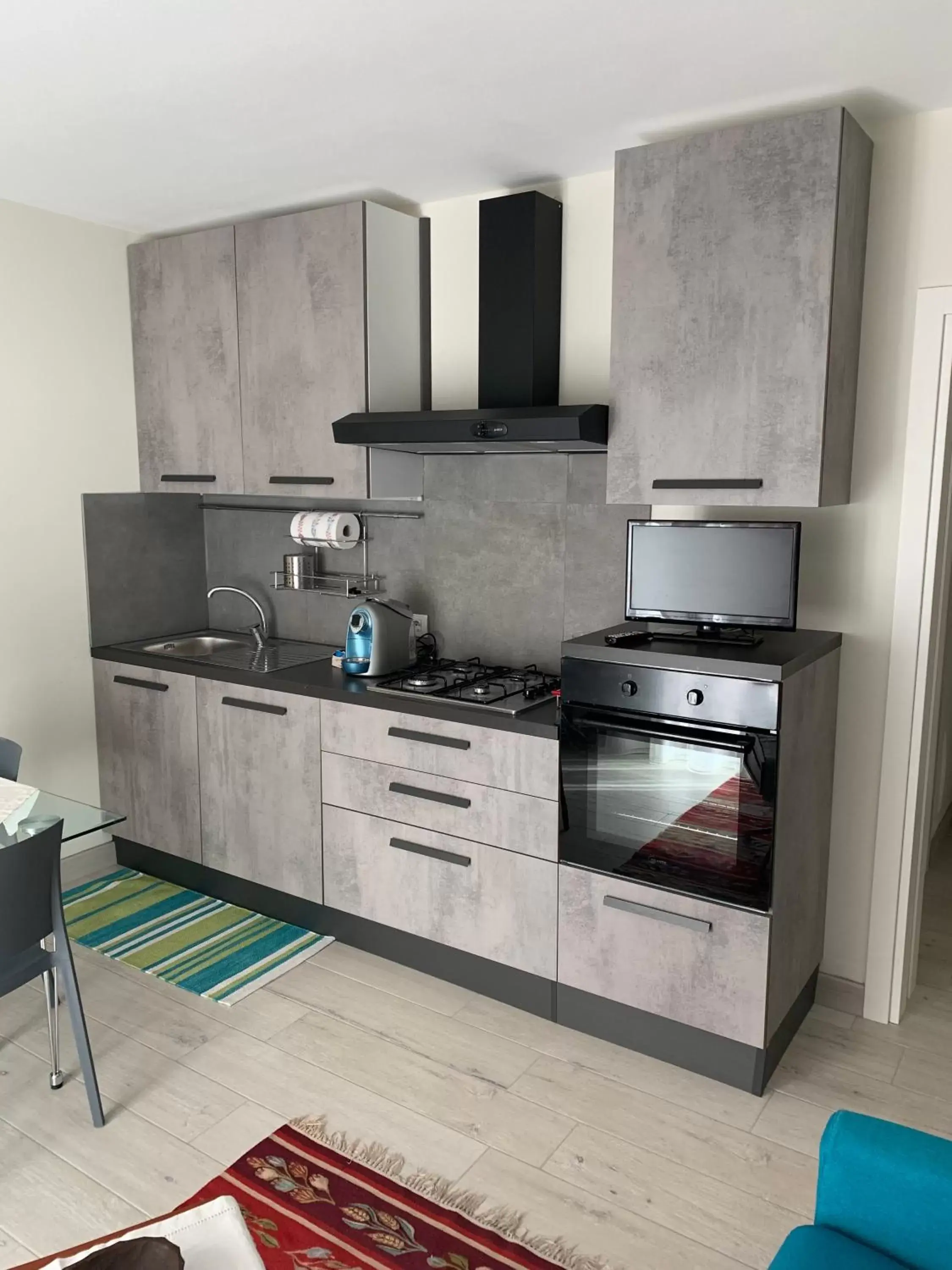 Kitchen or kitchenette, Kitchen/Kitchenette in 8 di cuori