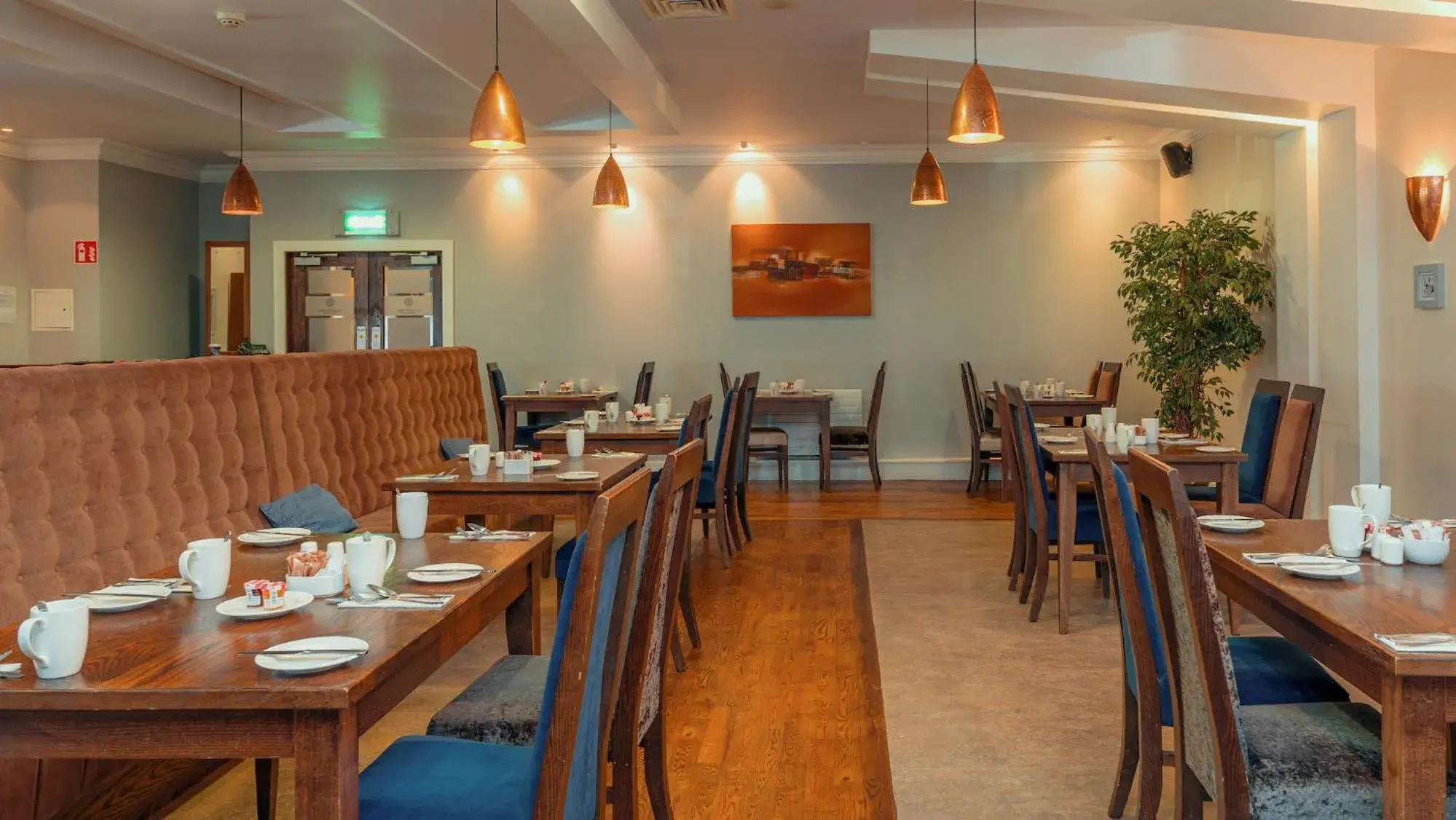 Restaurant/Places to Eat in Cavan Crystal Hotel