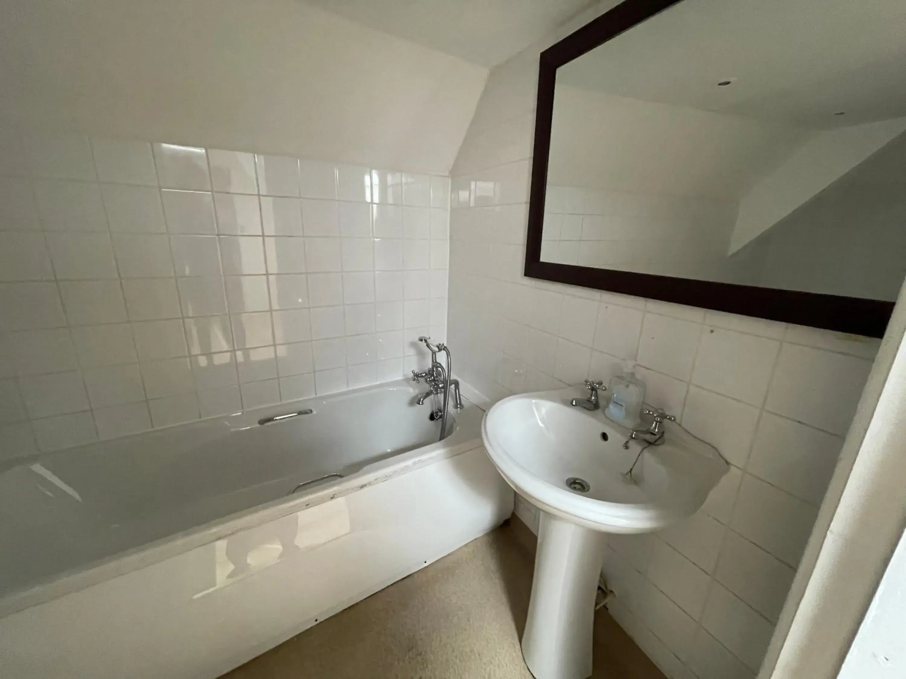 Bath, Bathroom in Station House, Dartmoor and Coast located, Village centre Hotel