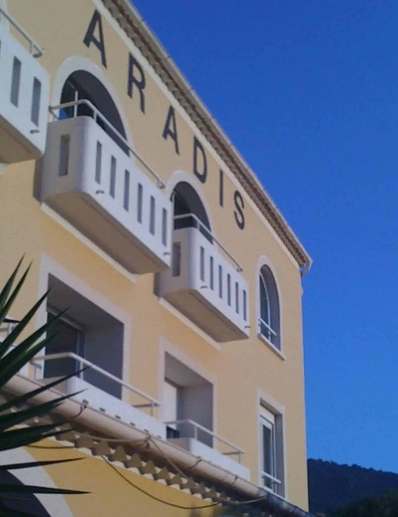 Facade/entrance, Property Building in Hôtel Paradis