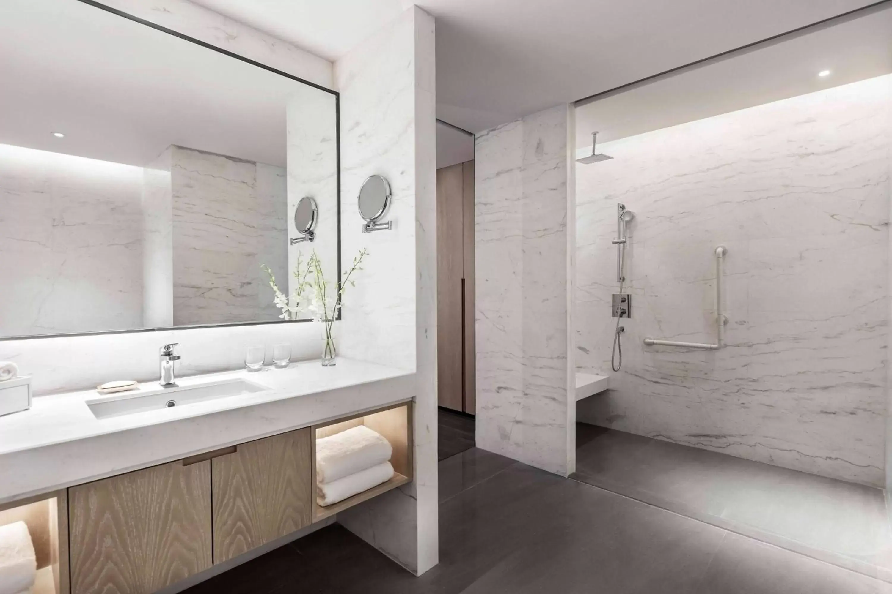 Bathroom in Marriott Executive Apartments Chongqing