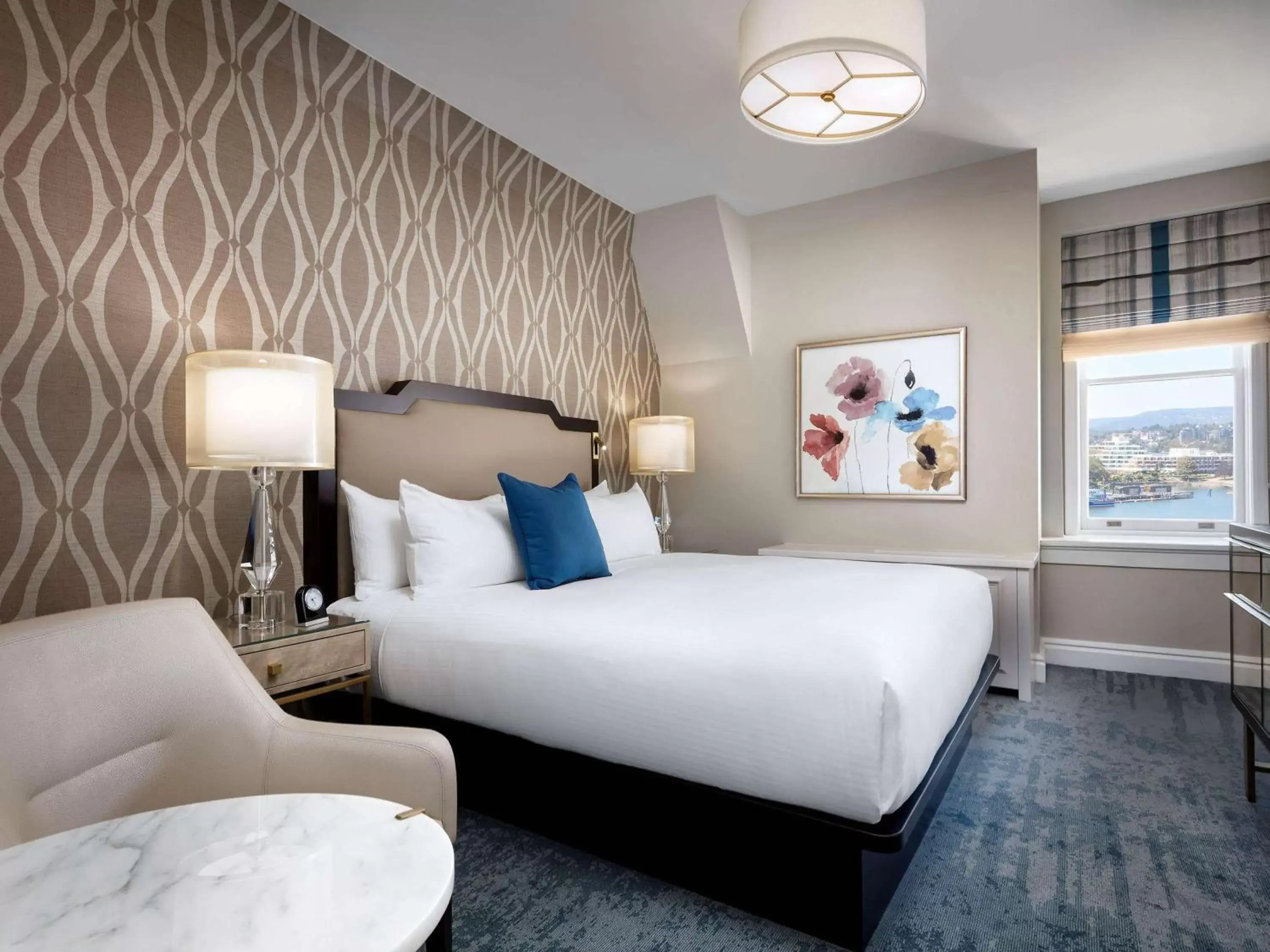 Bedroom, Bed in Fairmont Empress Hotel