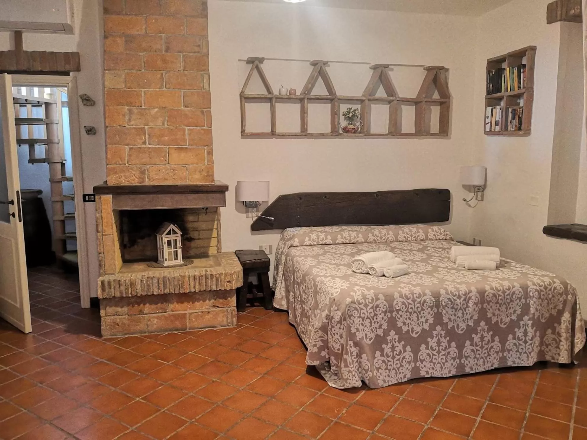 Photo of the whole room, Bed in Il Torrione