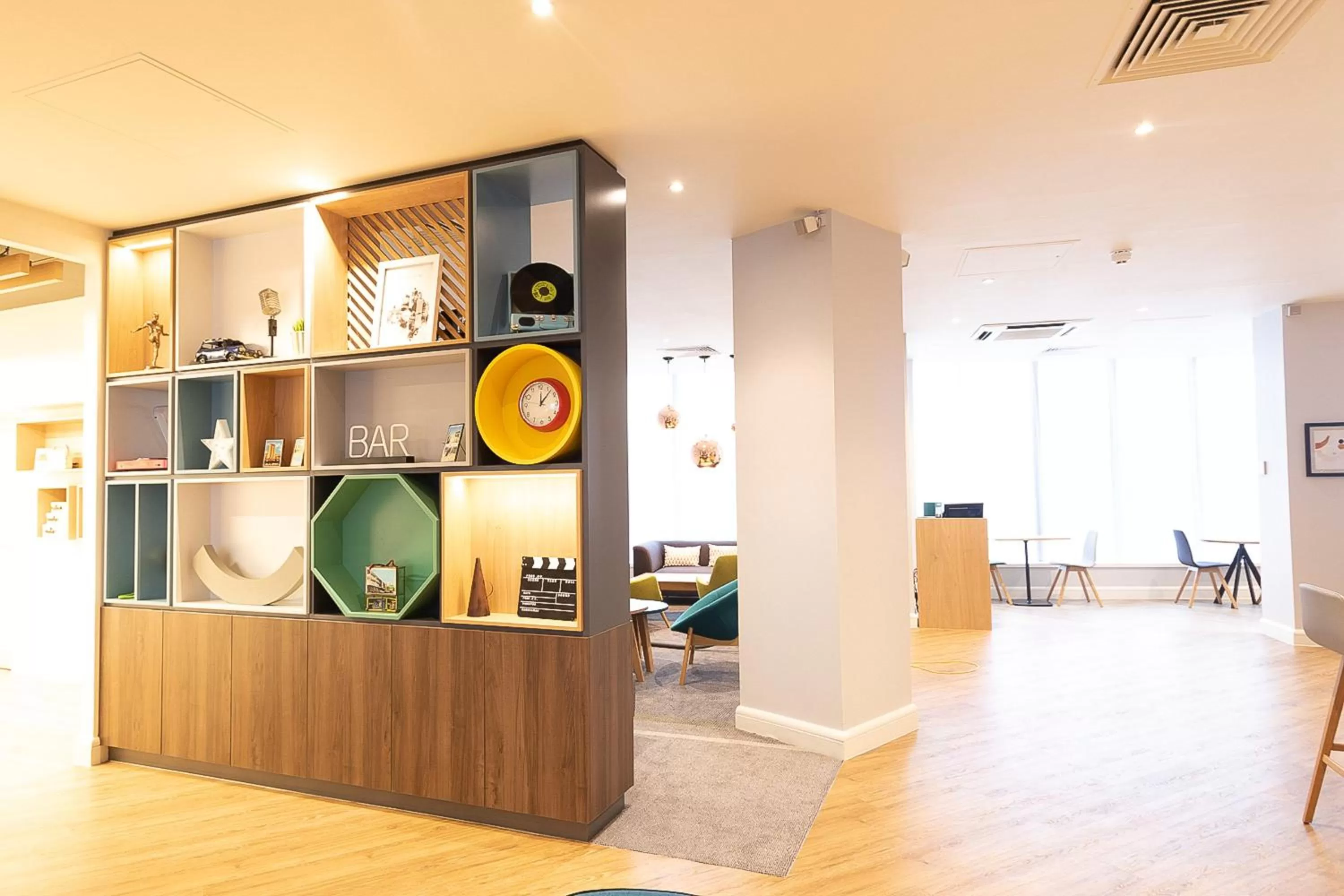 Lounge or bar in Holiday Inn Preston by IHG