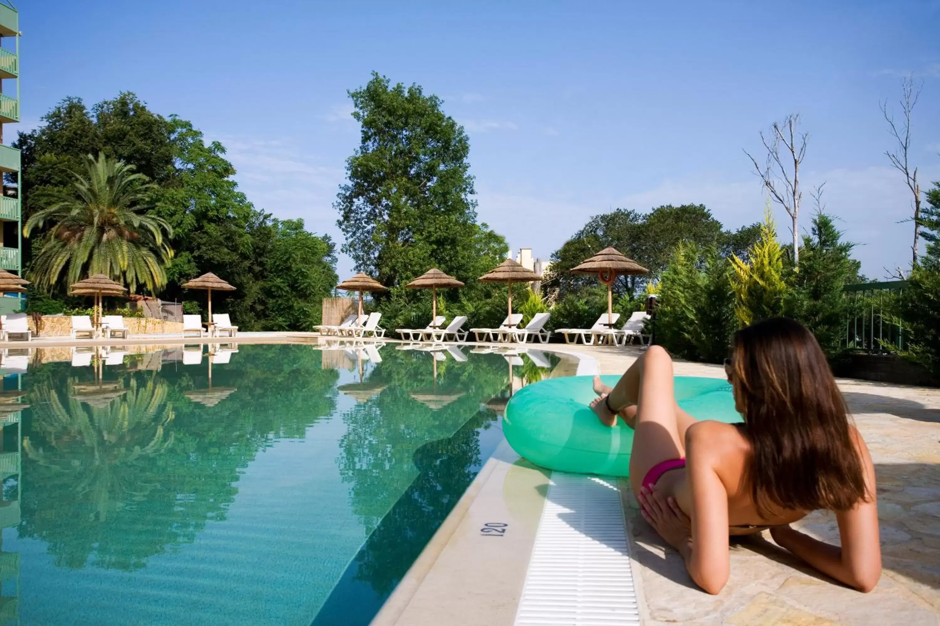 Swimming Pool in Ariti Grand Hotel