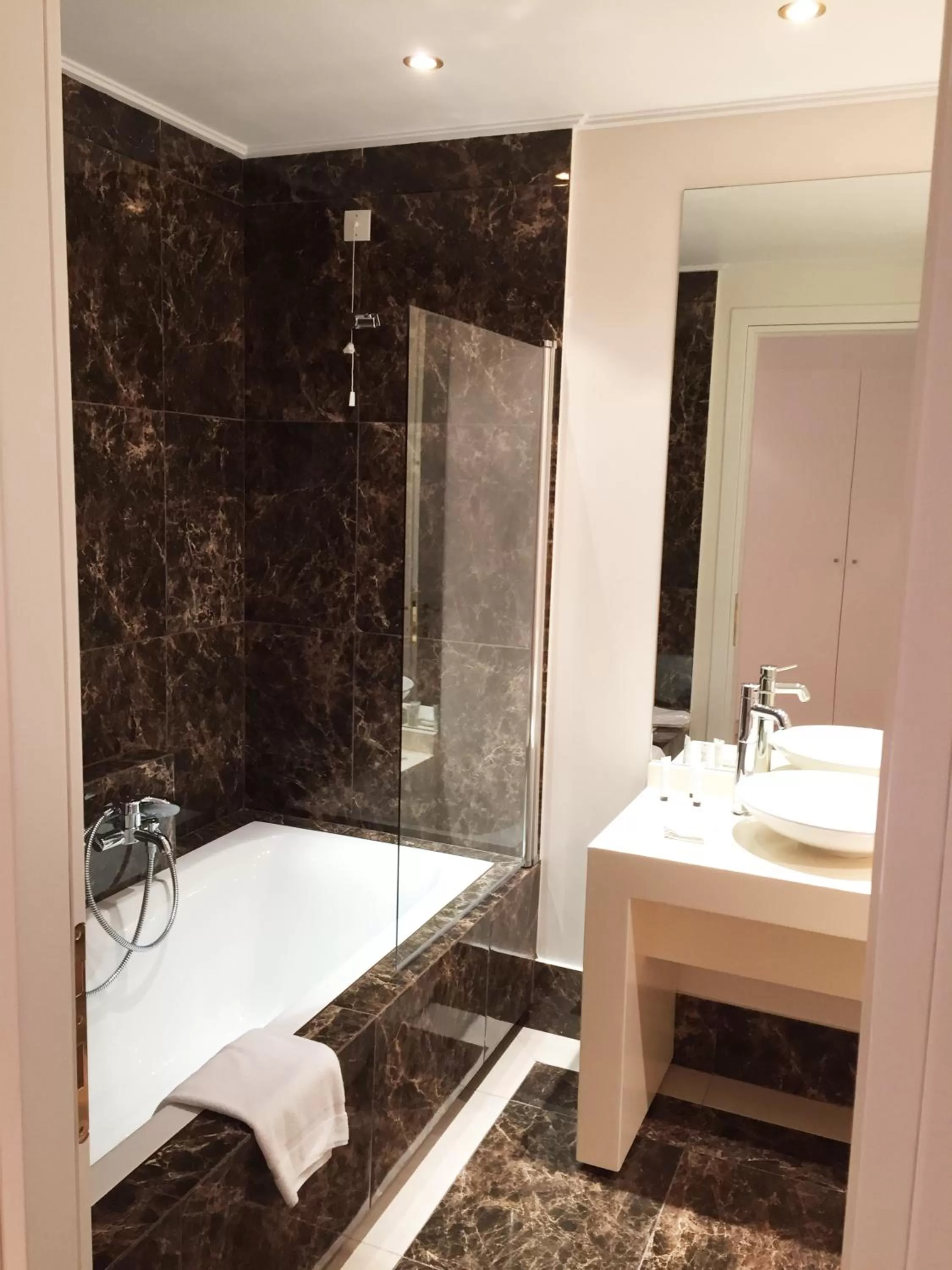 Bathroom in Theoxenia Residence