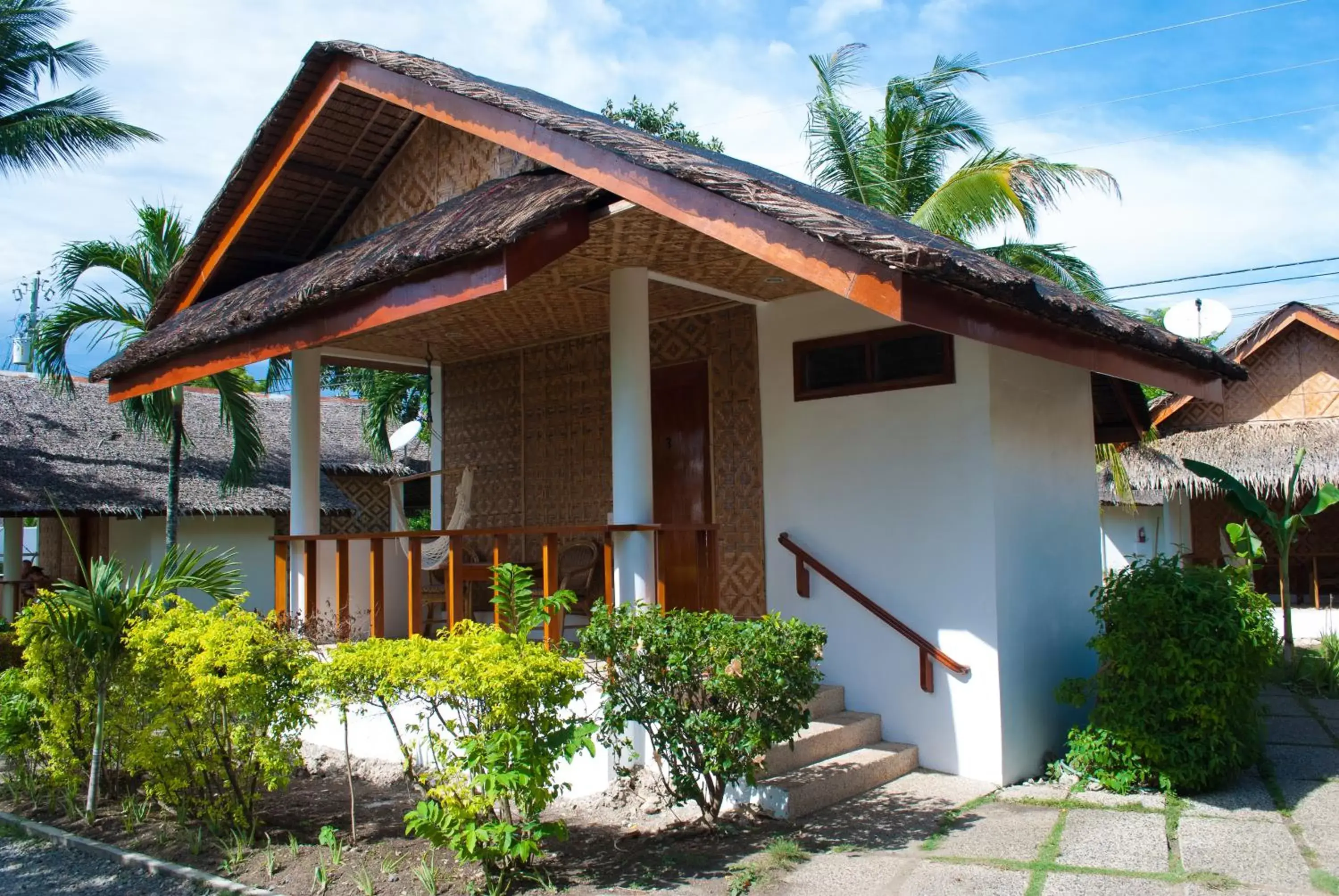 Spring, Facade/Entrance in Quo Vadis Dive Resort