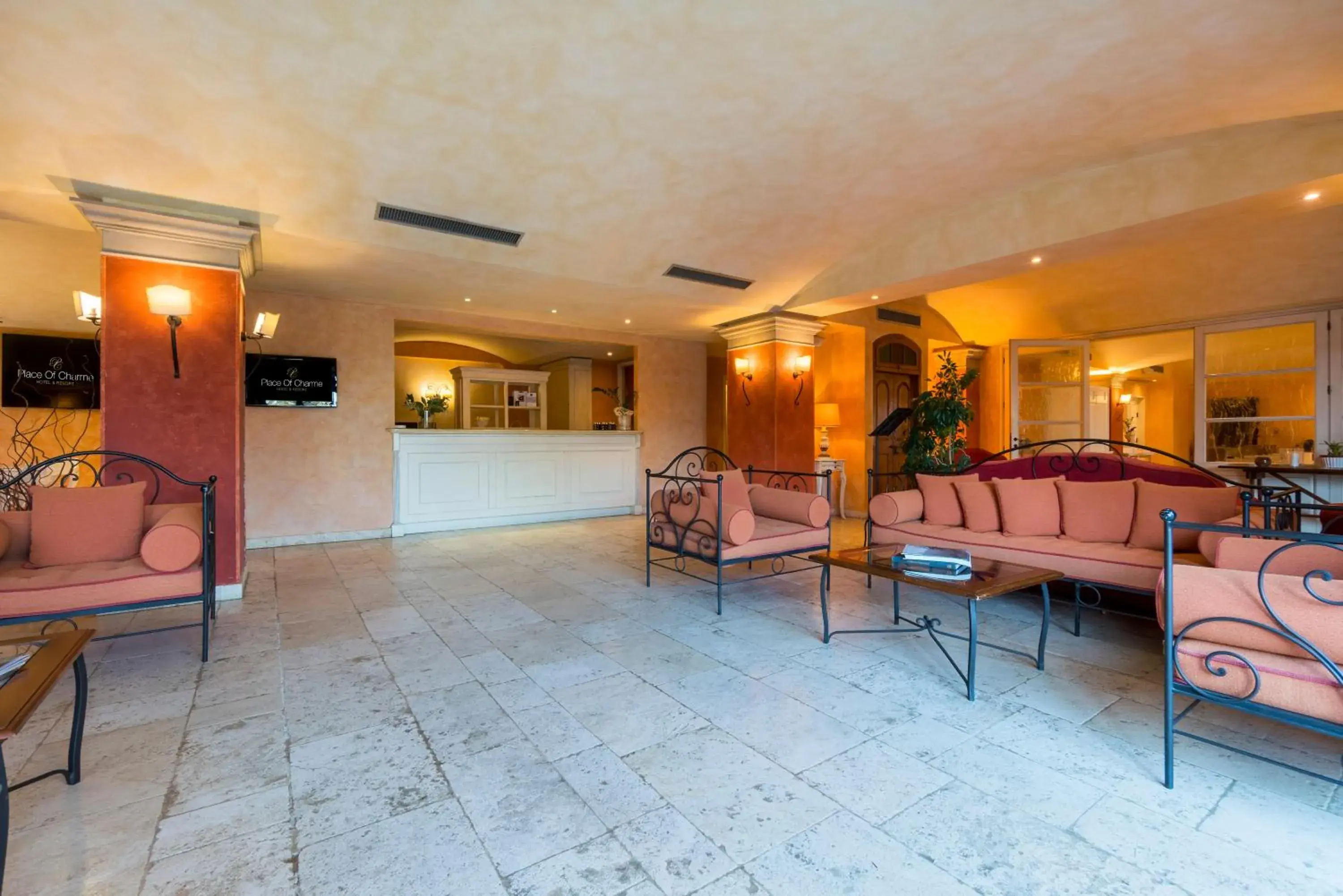 Lobby or reception in Hotel Borgo Di Cortefreda - Place of Charme Lobby or reception in Hotel Borgo Di Cortefreda - Place of Charme