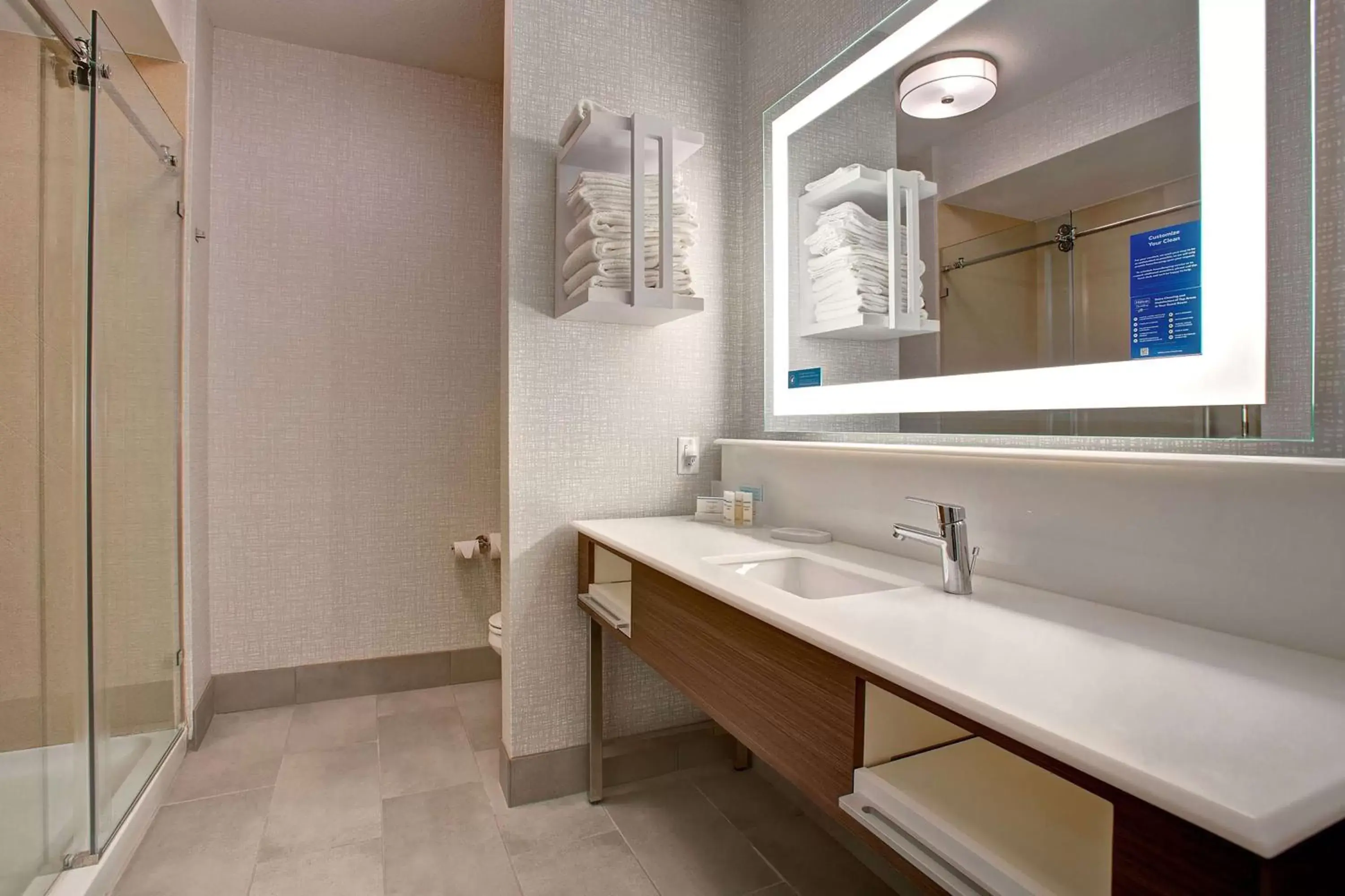 Bathroom in Hampton Inn & Suites Borger