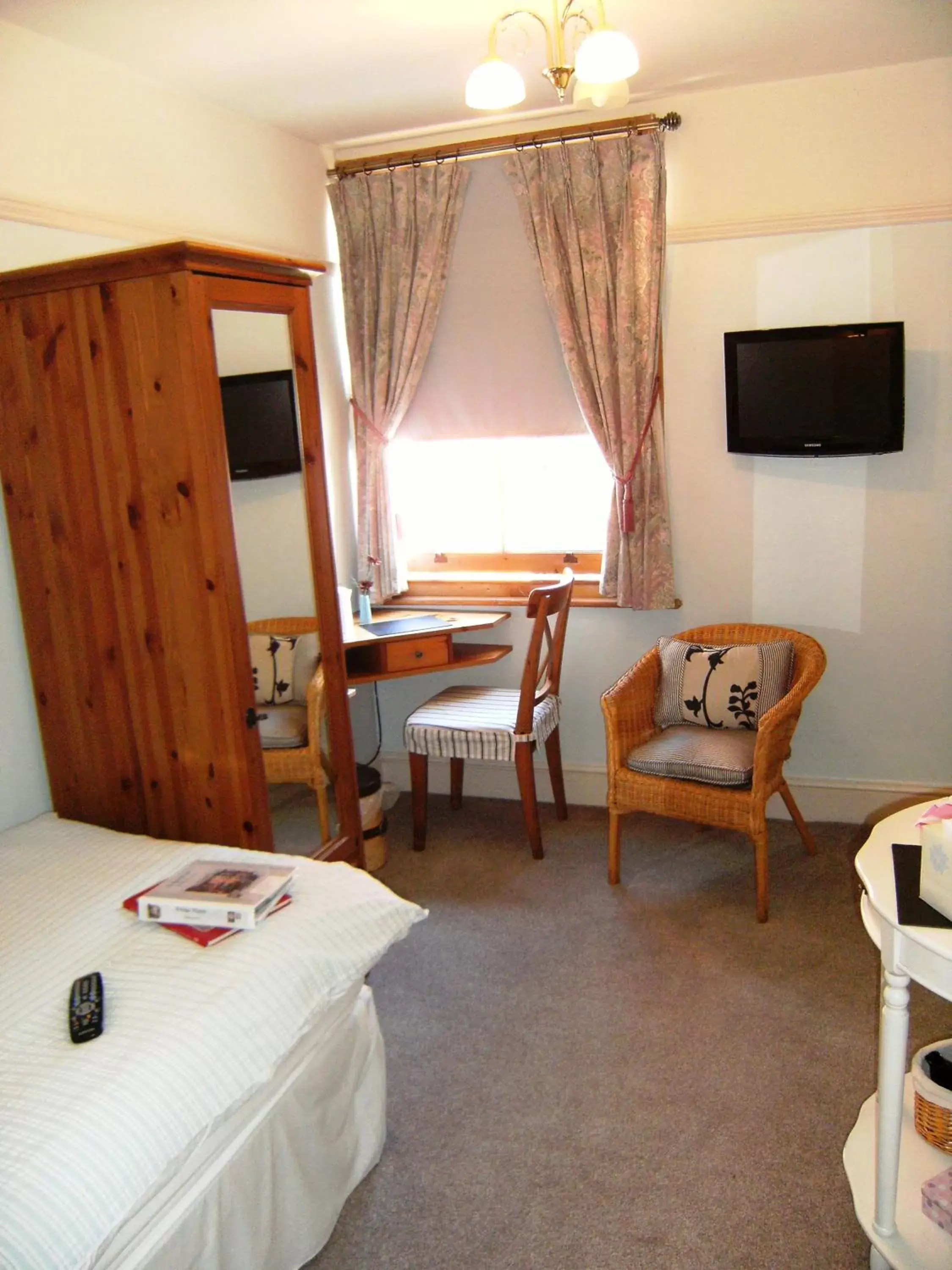 Executive Single Room in Bridge House Bed & Breakfast