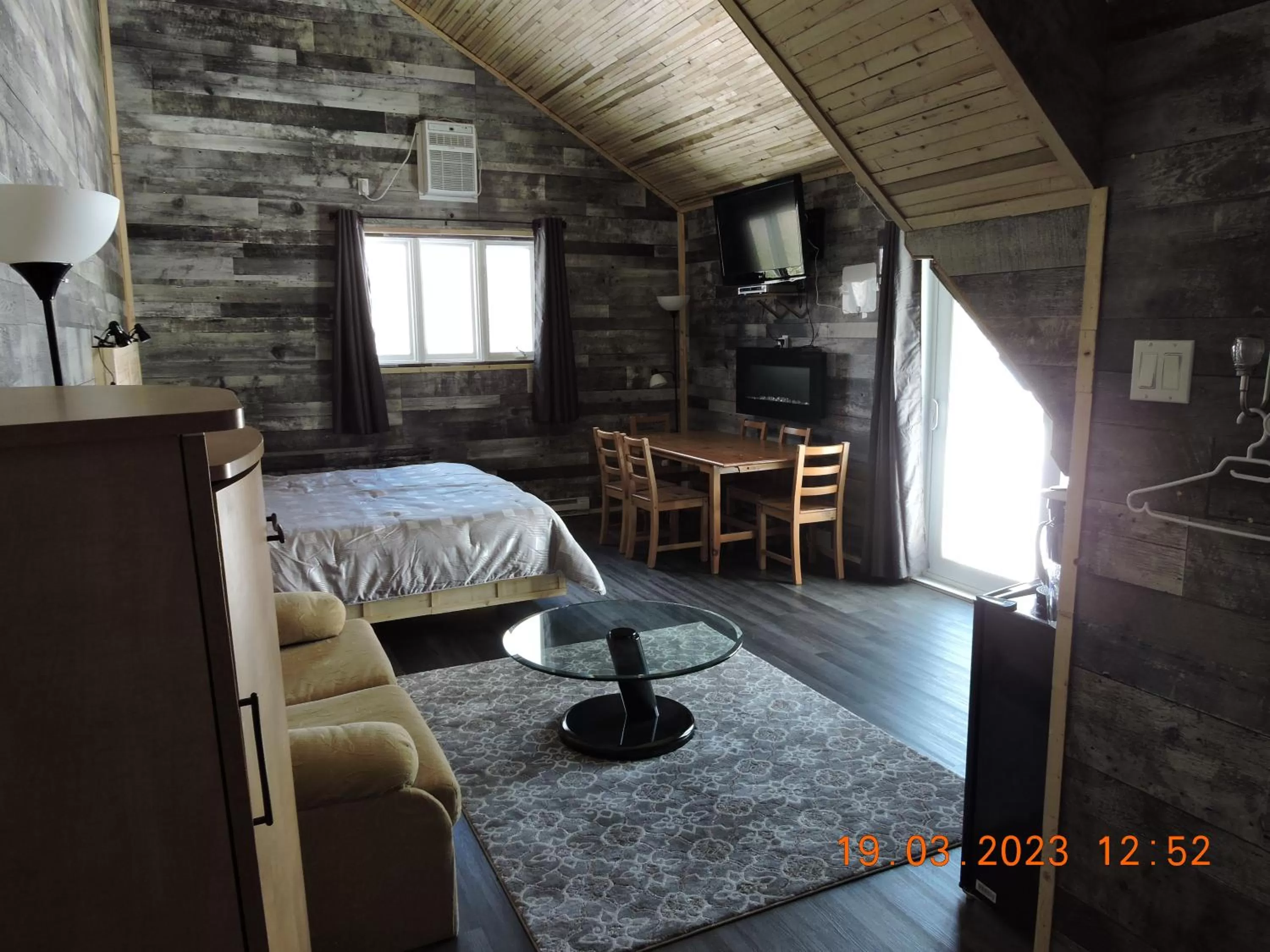 Photo of the whole room, Bed in Gite Passion et Tendresse B&B