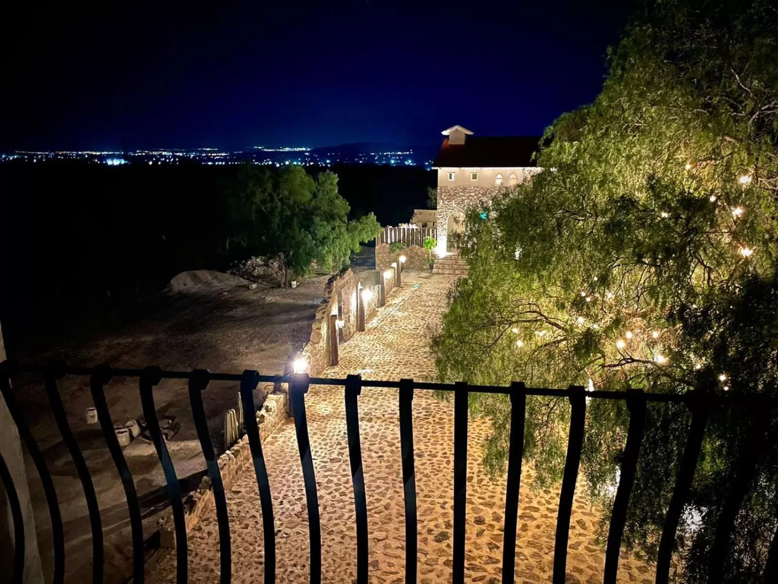 Night in Suites Campestres Montebello