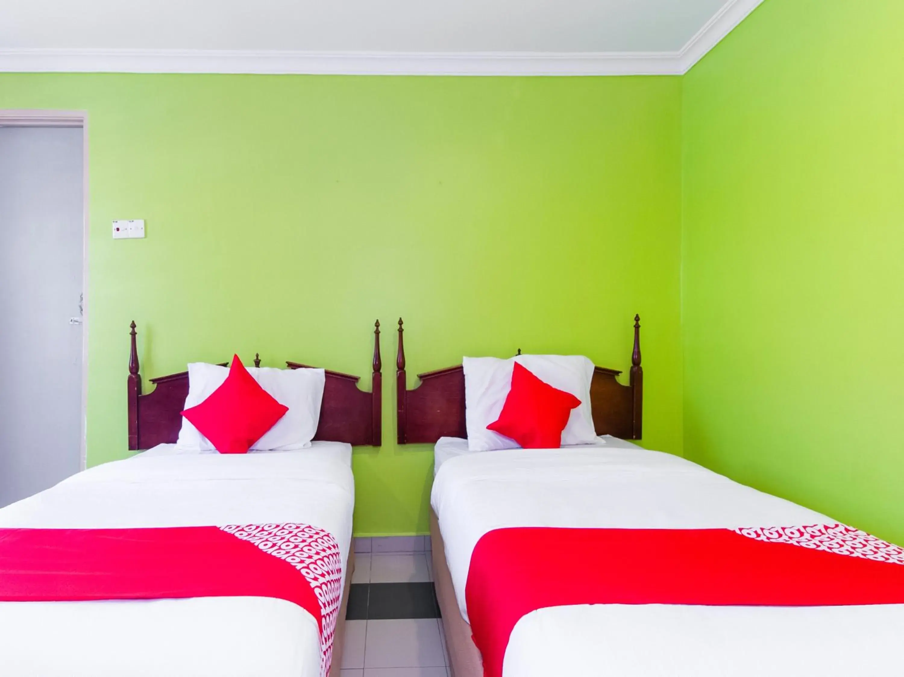Bedroom, Bed in OYO 746 Hotel Comfort