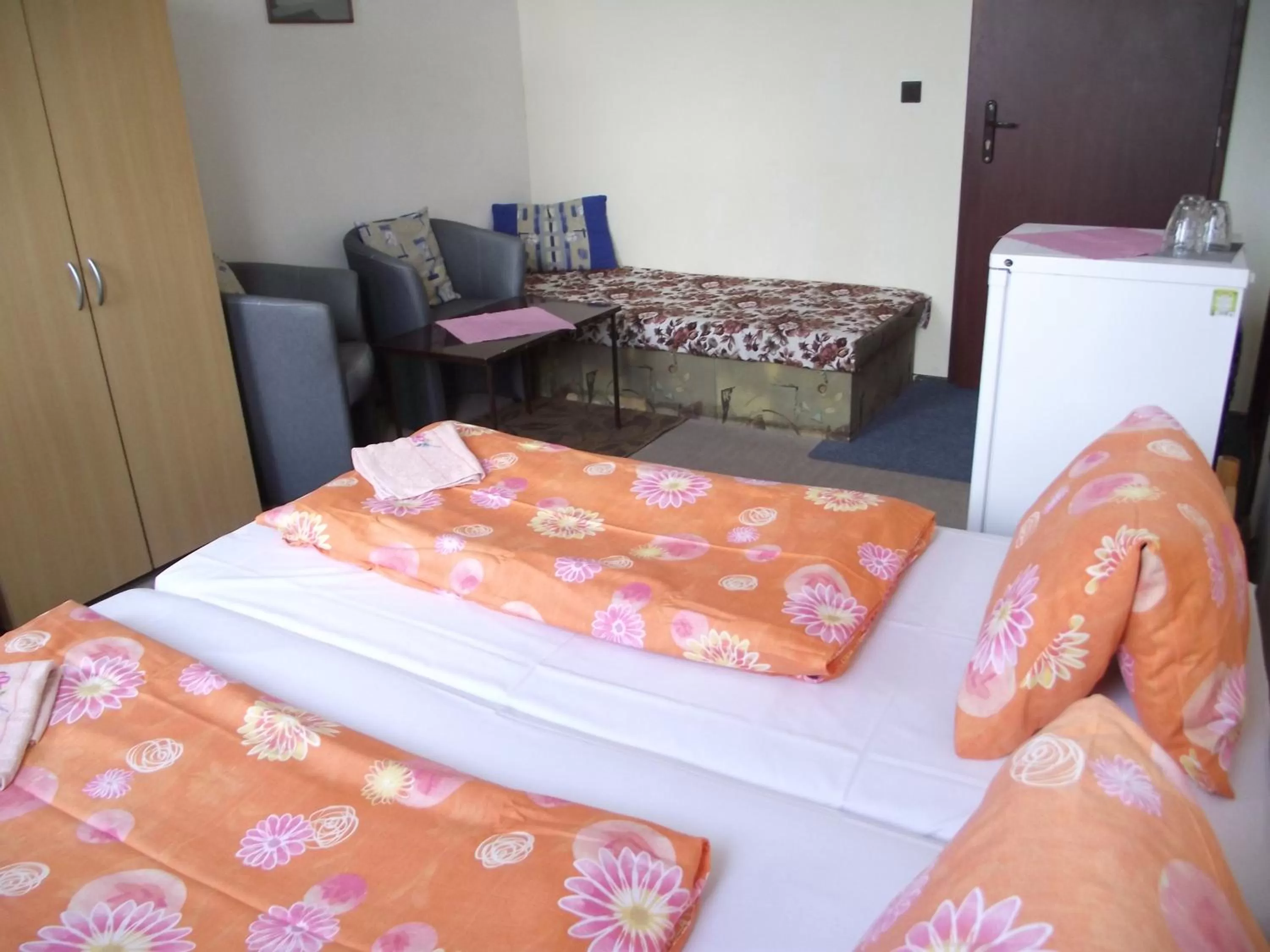 Photo of the whole room, Bed in Penzión Slávia