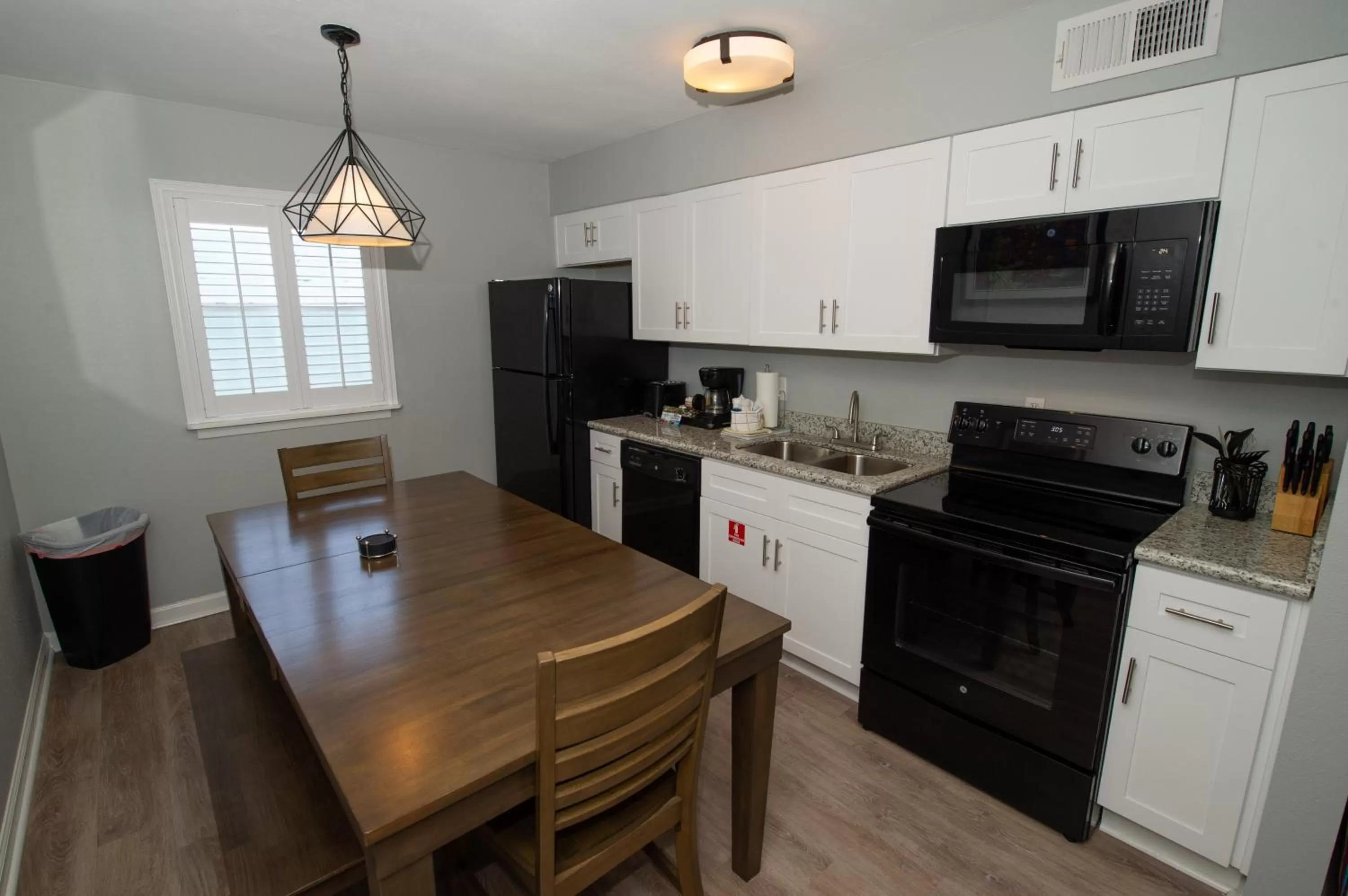 Kitchen or kitchenette, Kitchen/Kitchenette in Frenchmen Orleans at 519, Ascend Hotel Collection