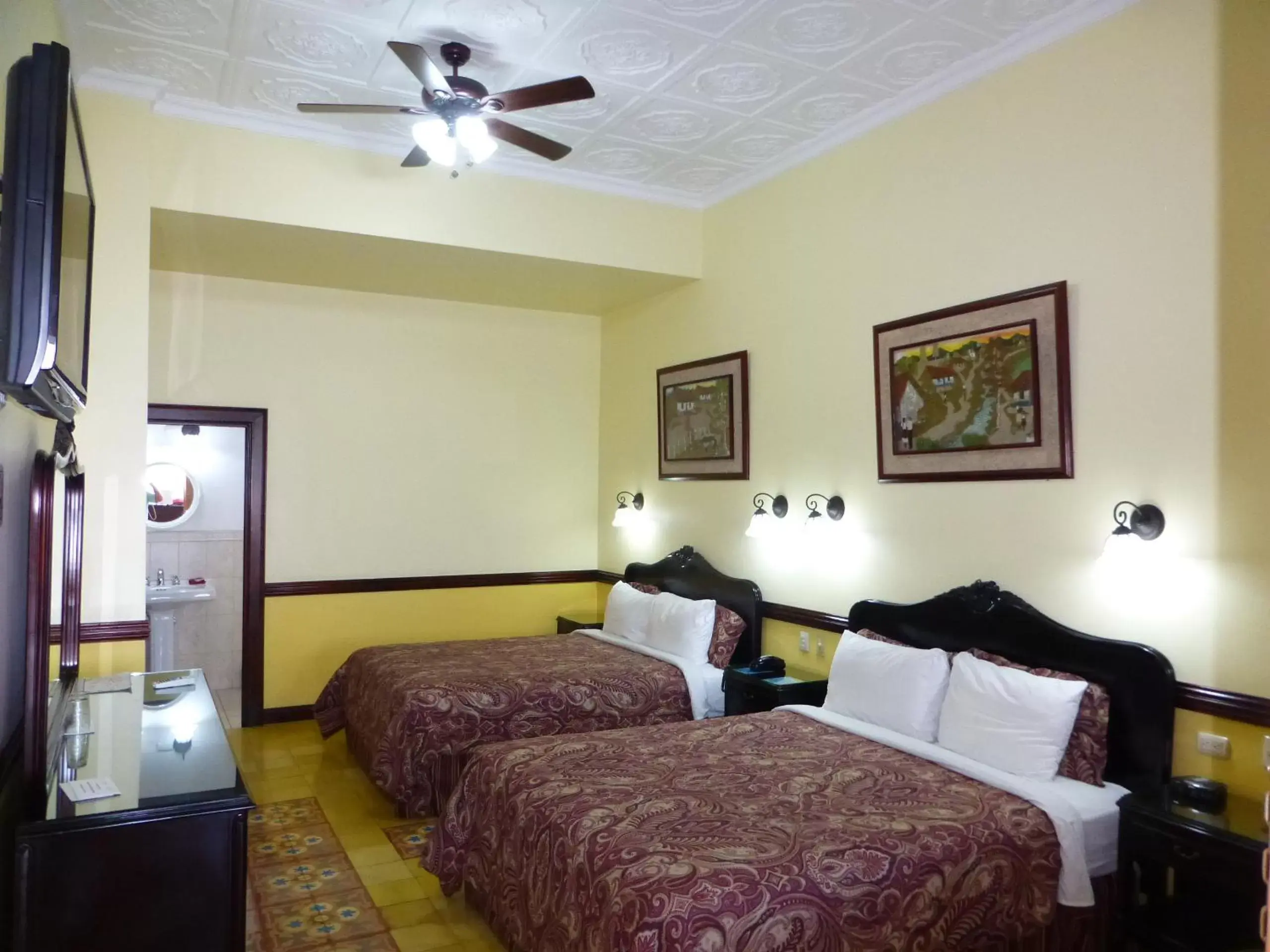 Bed in Hotel Santo Tomas / Historical Property