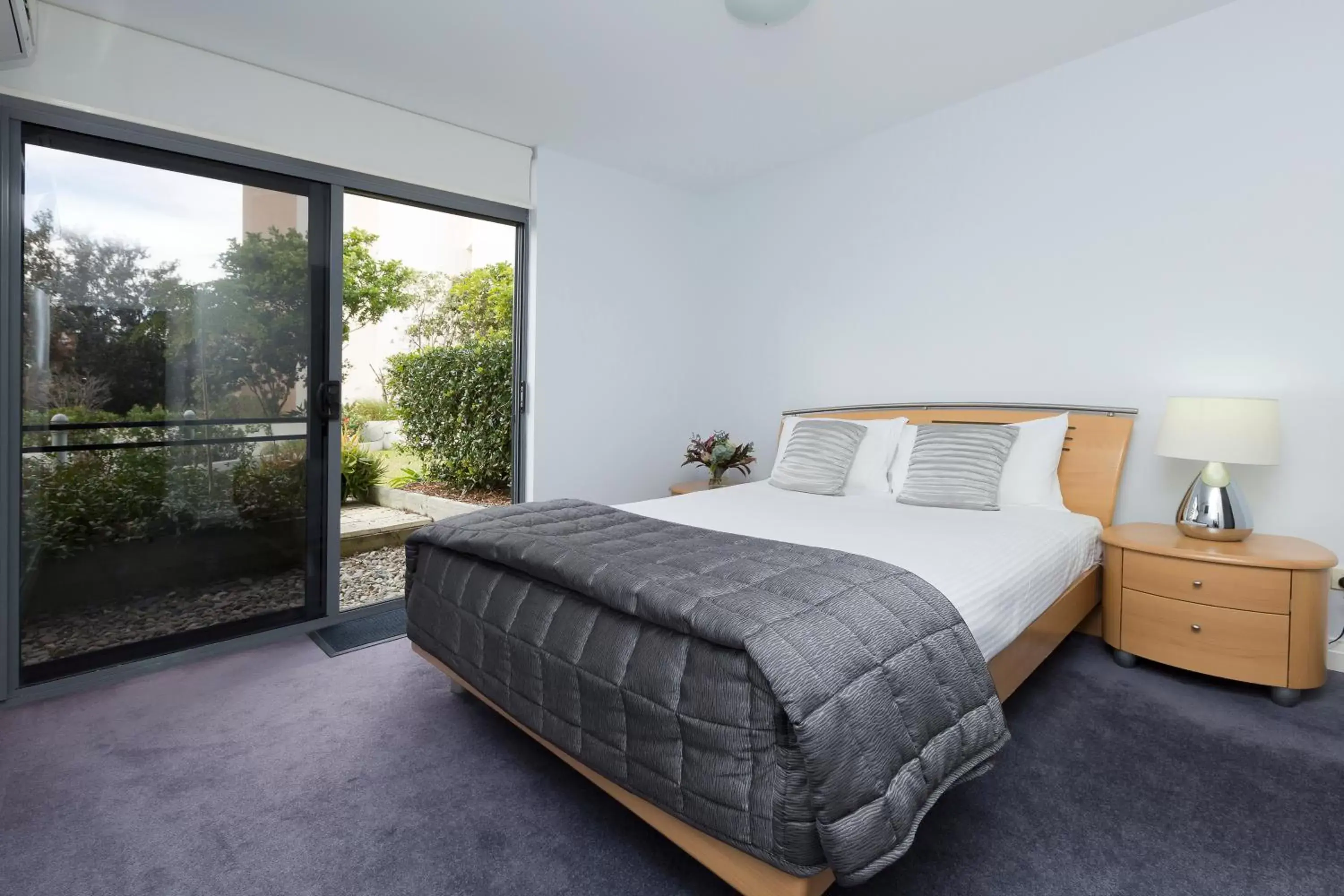 Bedroom, Bed in Sevan Apartments Forster
