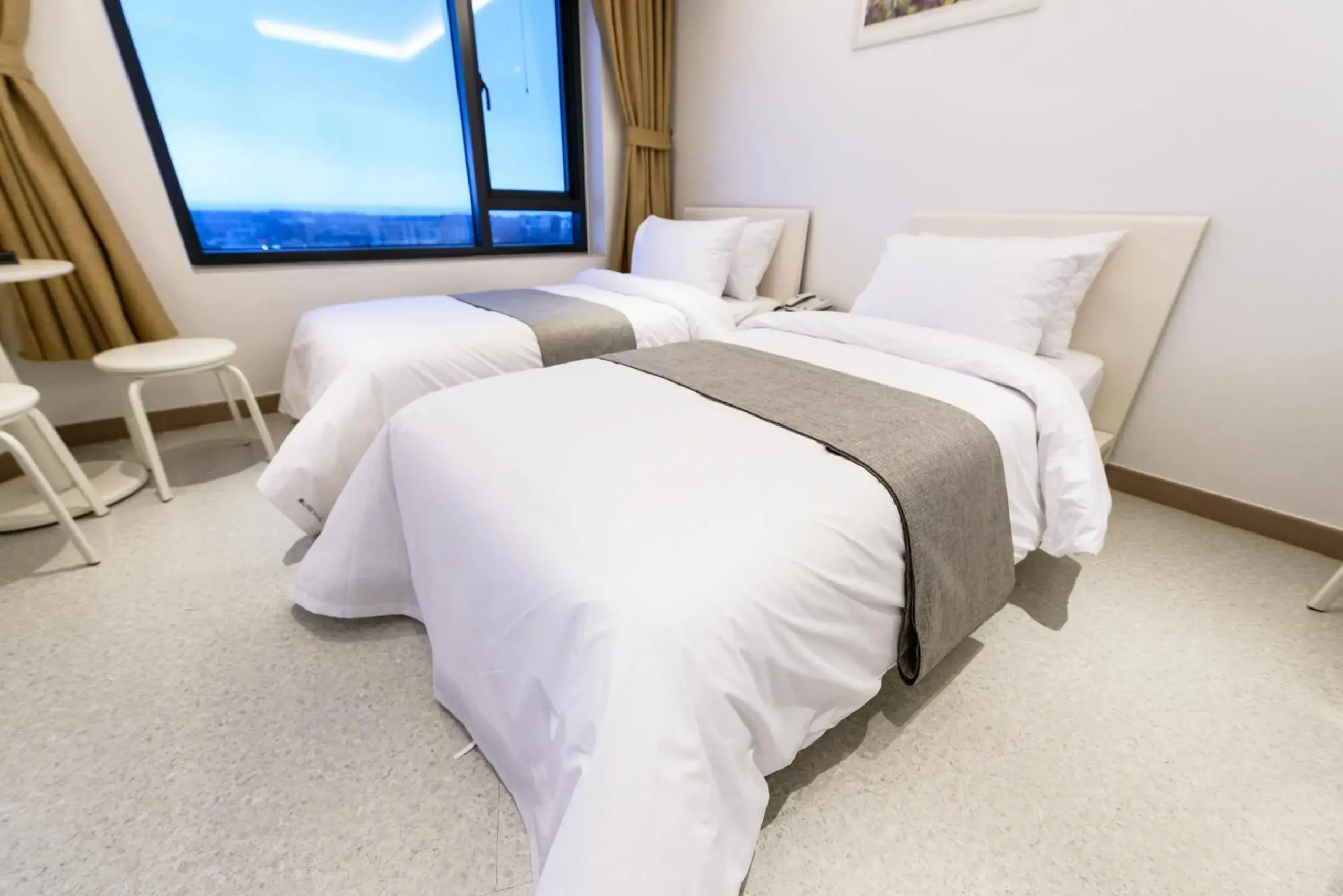 Day, Bed in Rezion Hotel Day, Bed in Rezion Hotel