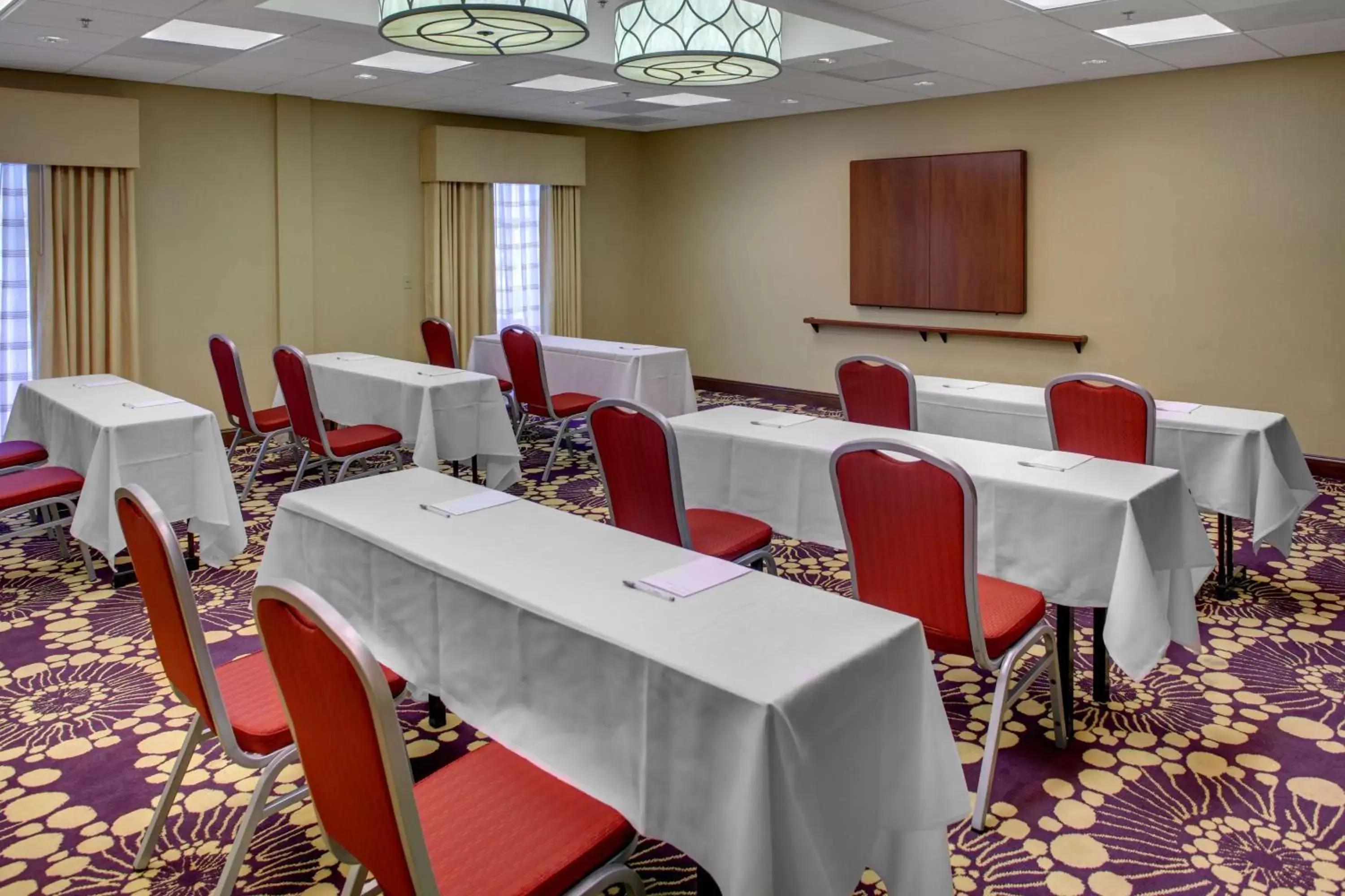 Meeting/conference room in Hampton Inn Richmond - Airport