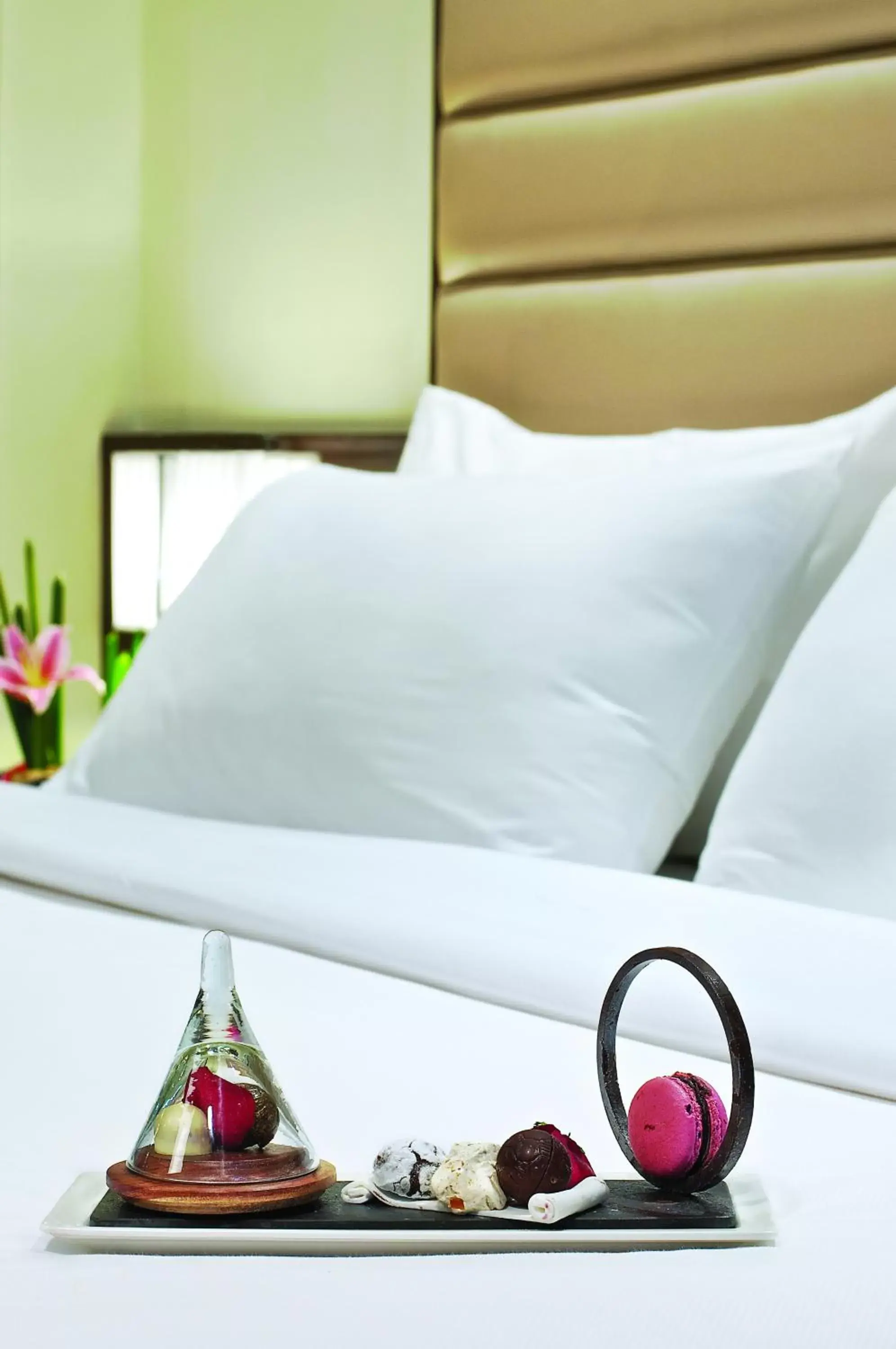 Bed in Vivanta Hyderabad, Begumpet